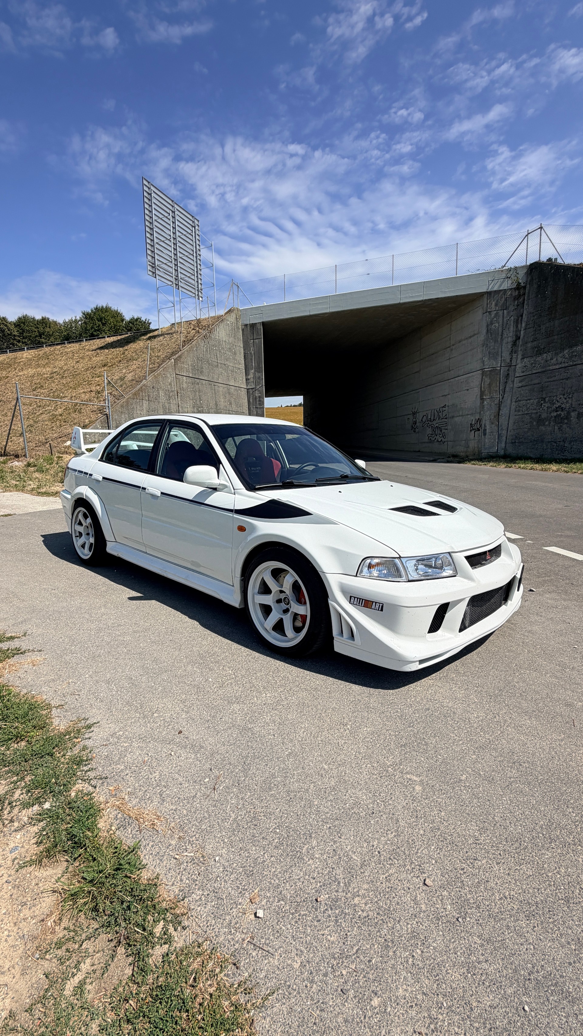 MITSUBISHI 2.0 T 16V EVO-Vl RS-2-image-4