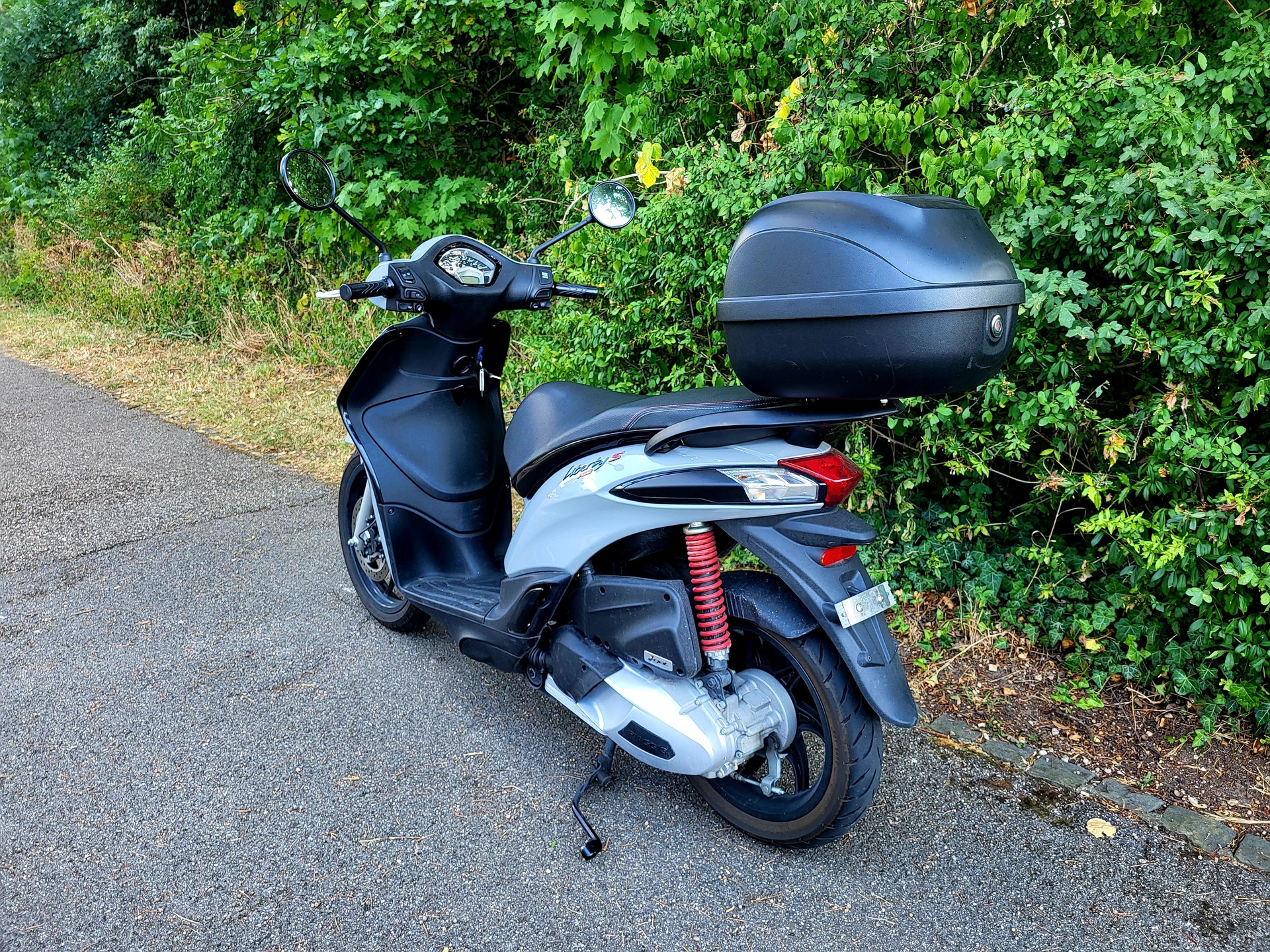 PIAGGIO Liberty 125 Sport-image-3