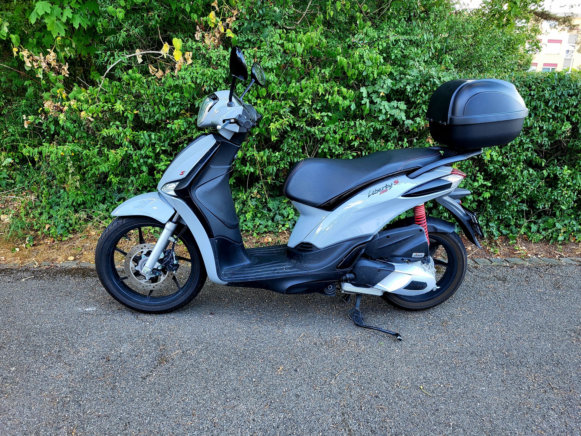 PIAGGIO Liberty 125 Sport-image-1