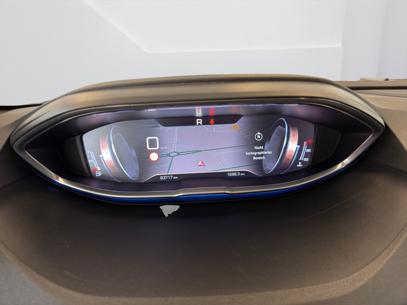 PEUGEOT 3008 2.0 BlueHDi GT EAT-image-30