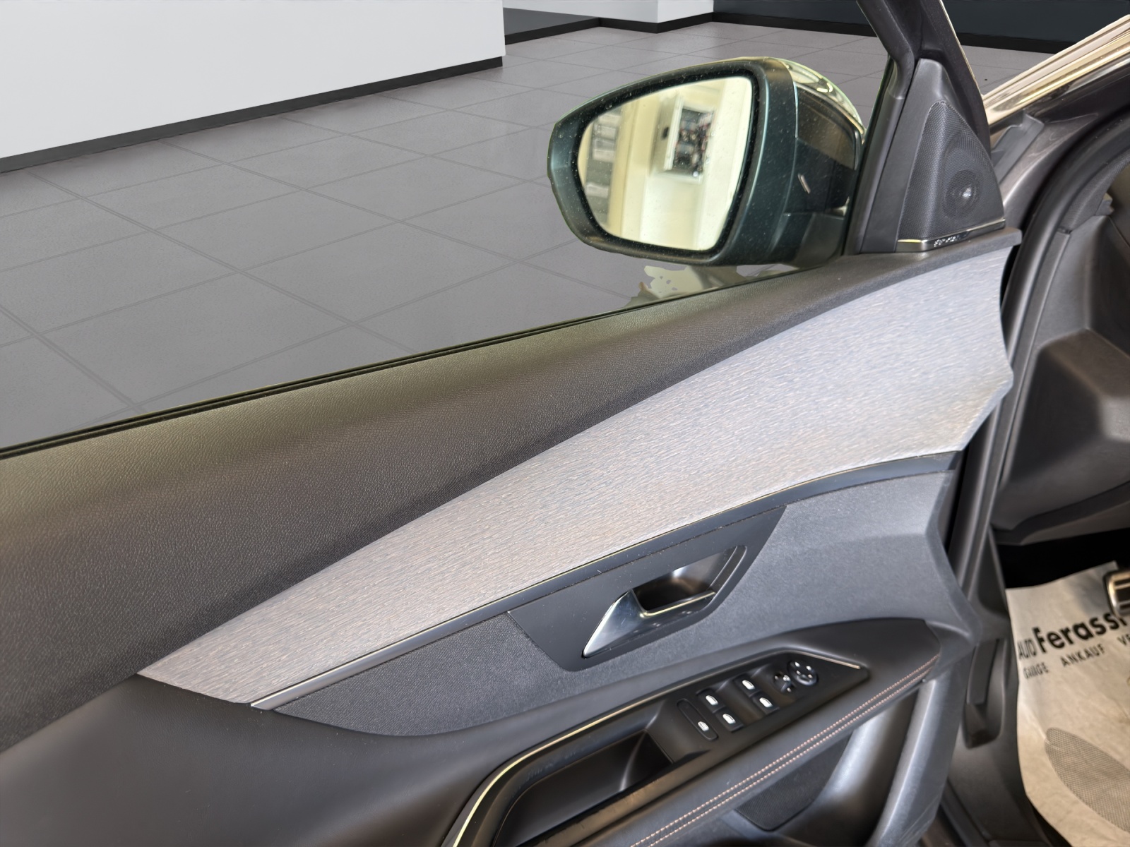 PEUGEOT 3008 2.0 BlueHDi GT EAT-image-22