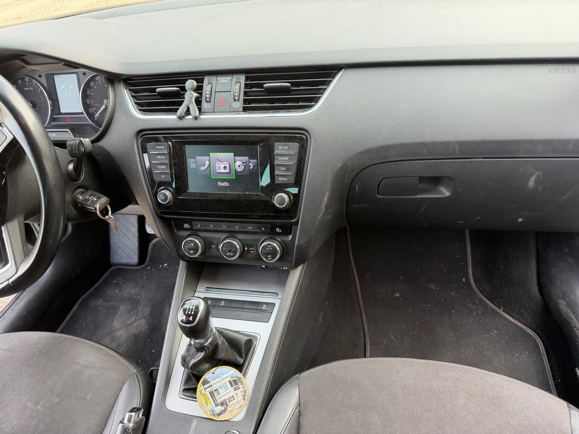 SKODA Octavia Combi 2.0 TDI Ambition 4x4-image-7
