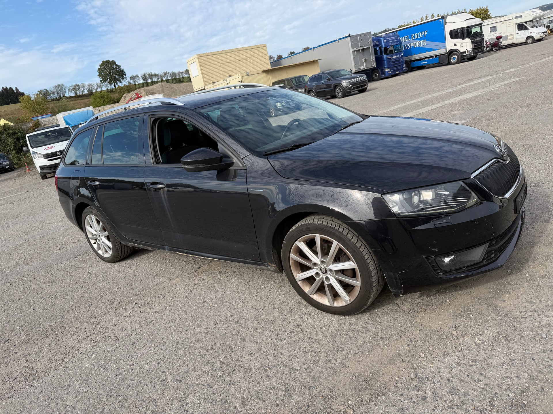 SKODA Octavia Combi 2.0 TDI Ambition 4x4-image-1