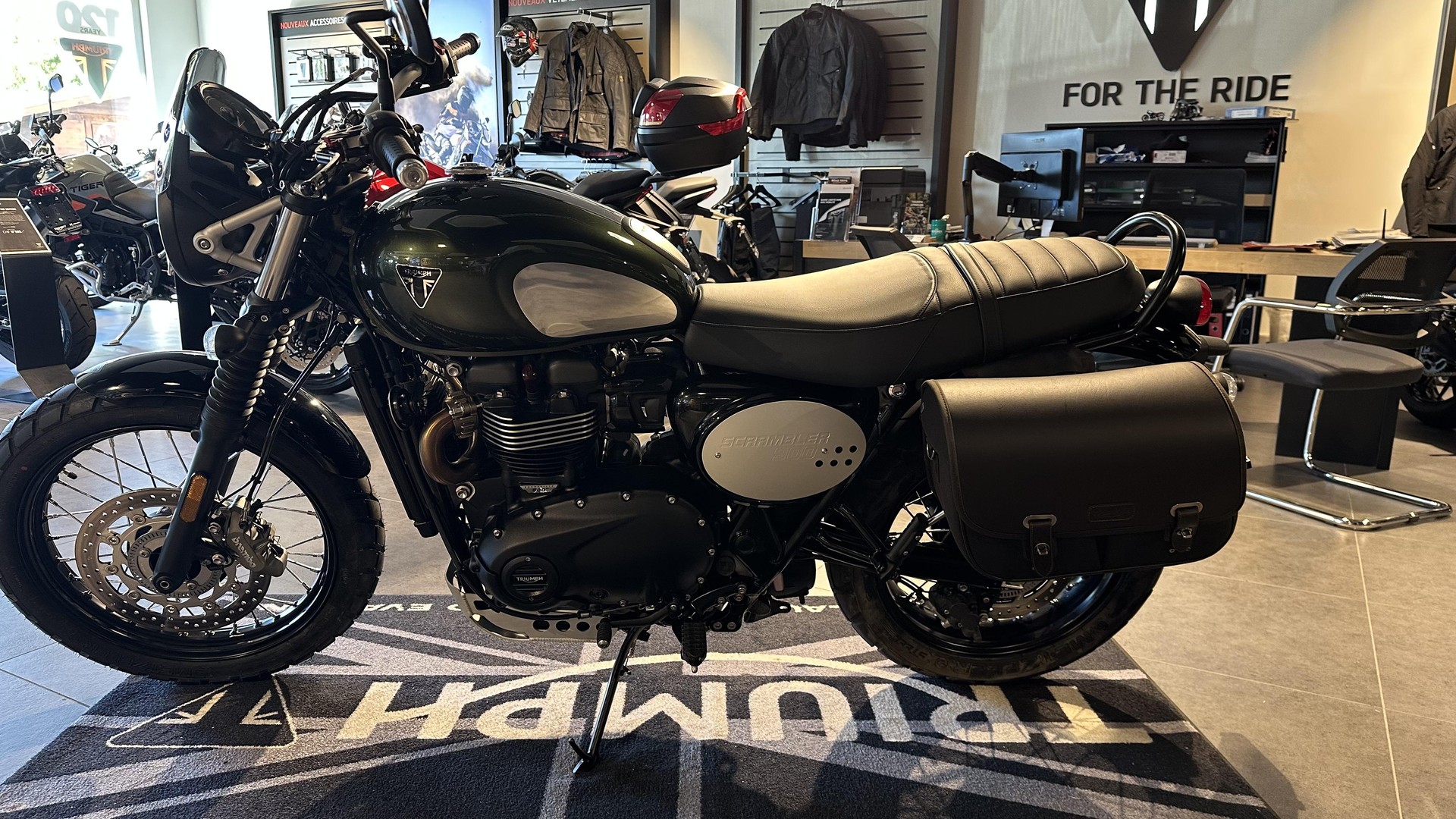 TRIUMPH Street Scrambler 900 Special Edition-image-1