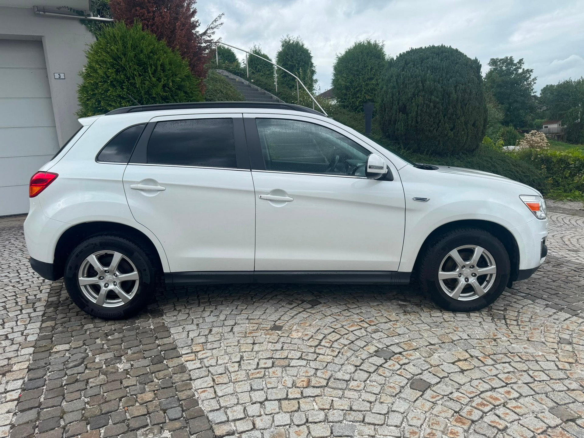 MITSUBISHI ASX 1.8 DID Navigator 4WD-image-8