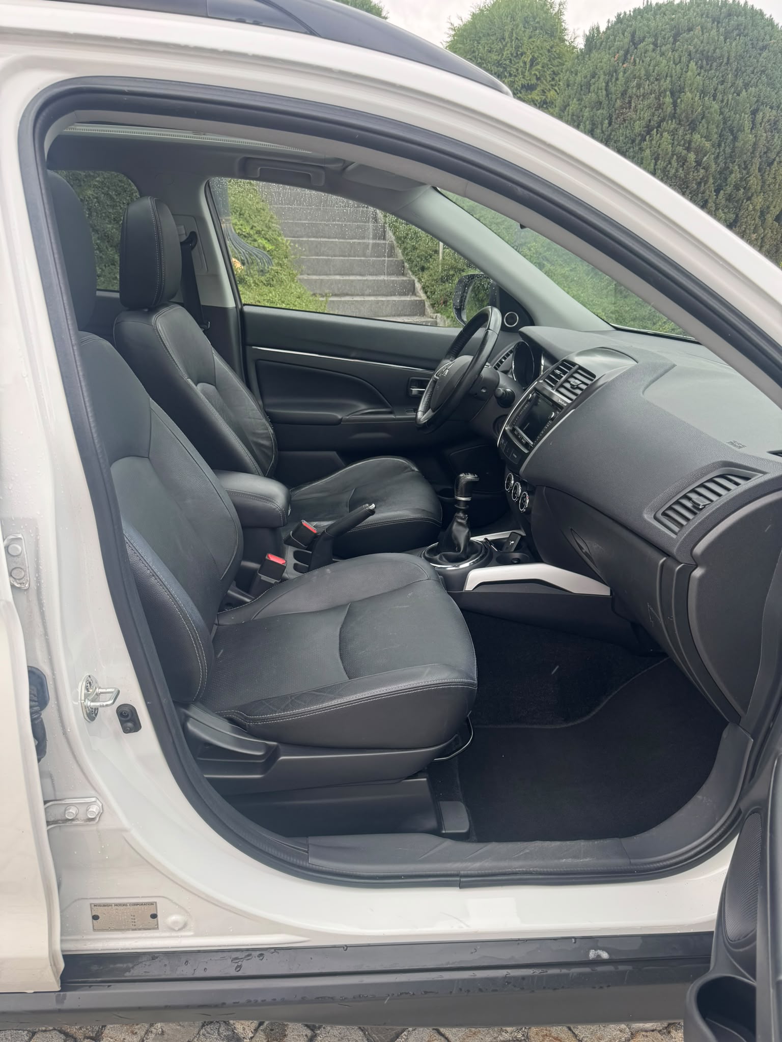 MITSUBISHI ASX 1.8 DID Navigator 4WD-image-13