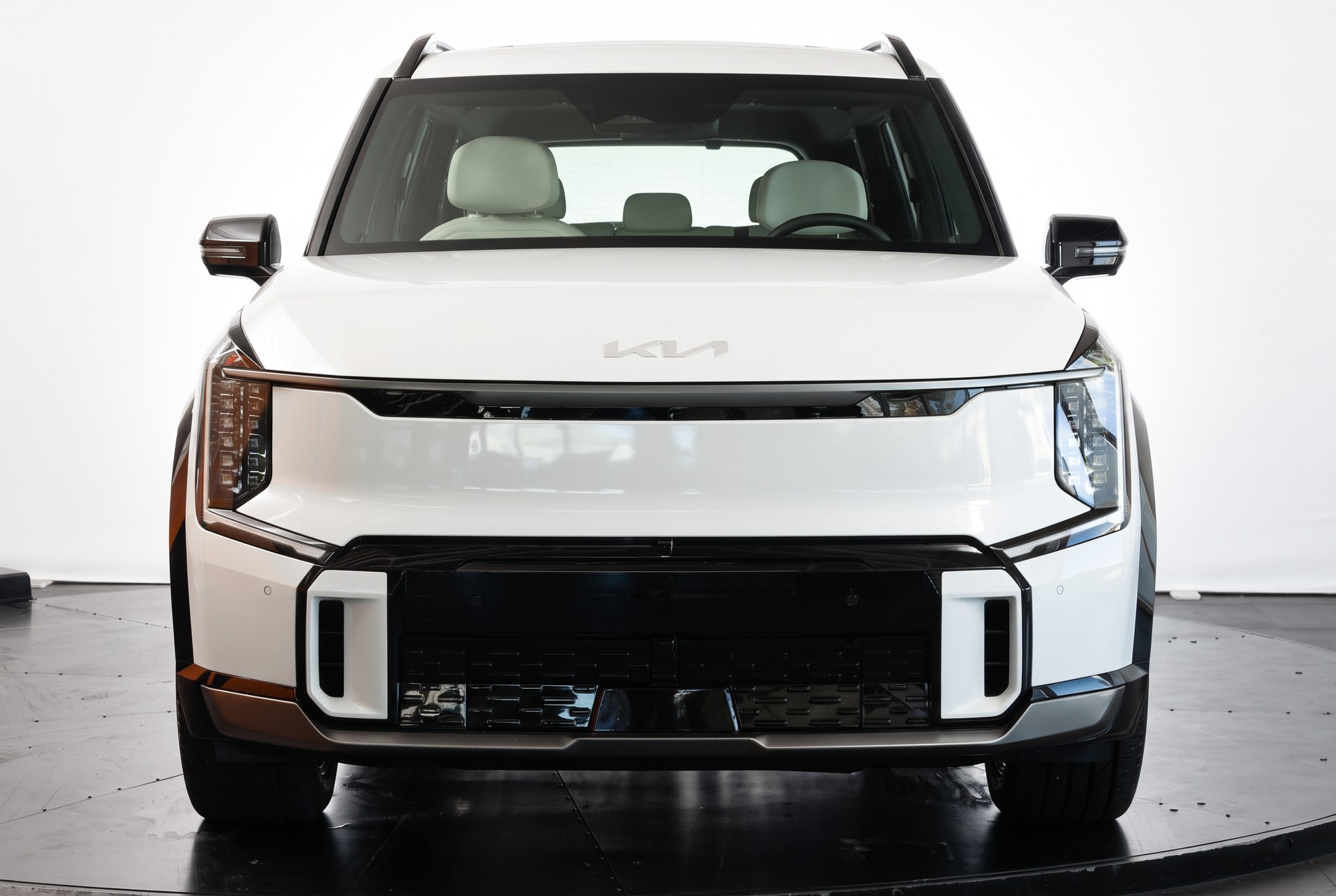 KIA EV9 99,8 kWh GT-Line 4x4 * 7 seats-showroom-element-1