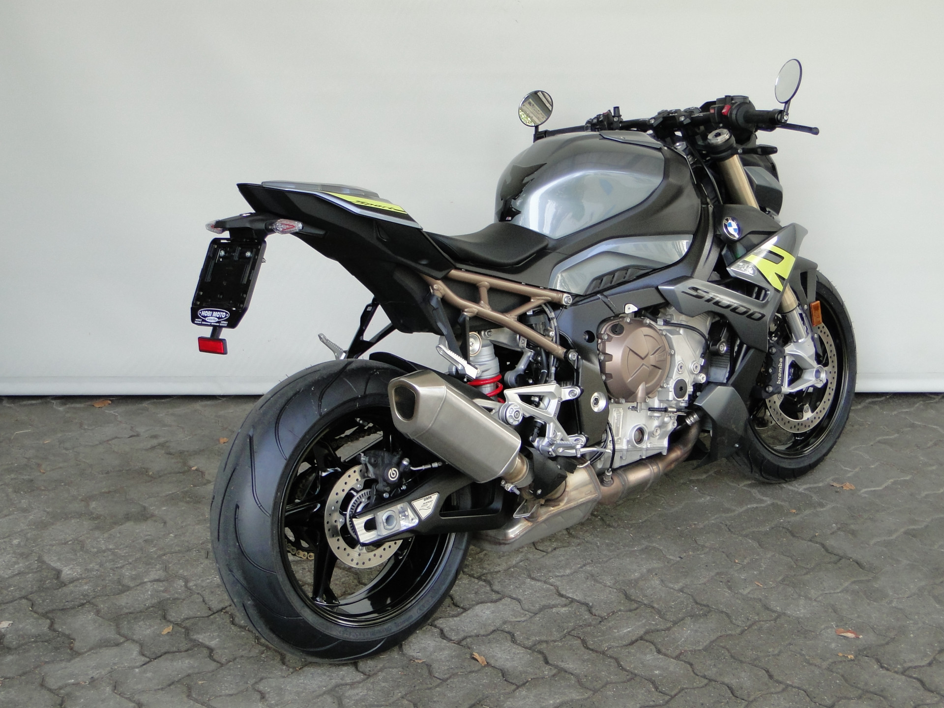 BMW S 1000 R-showroom-element-3
