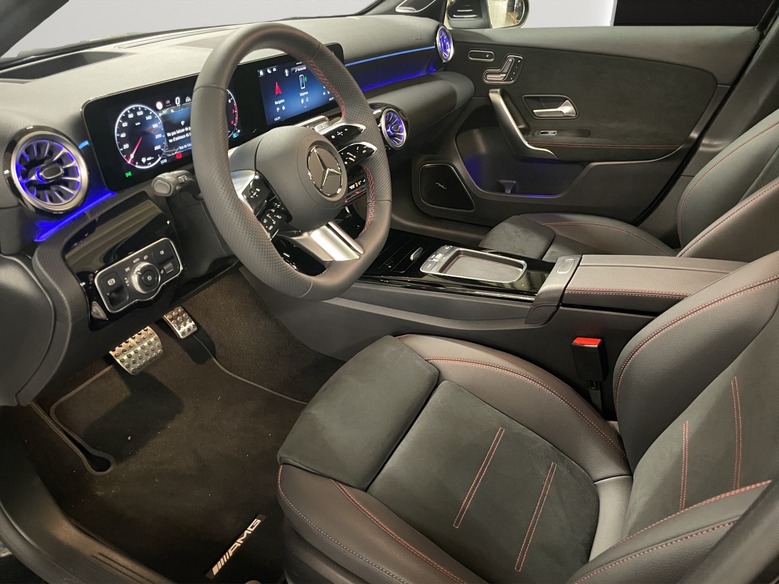 MERCEDES-BENZ A 250 4Matic 8G-DCT-image-8