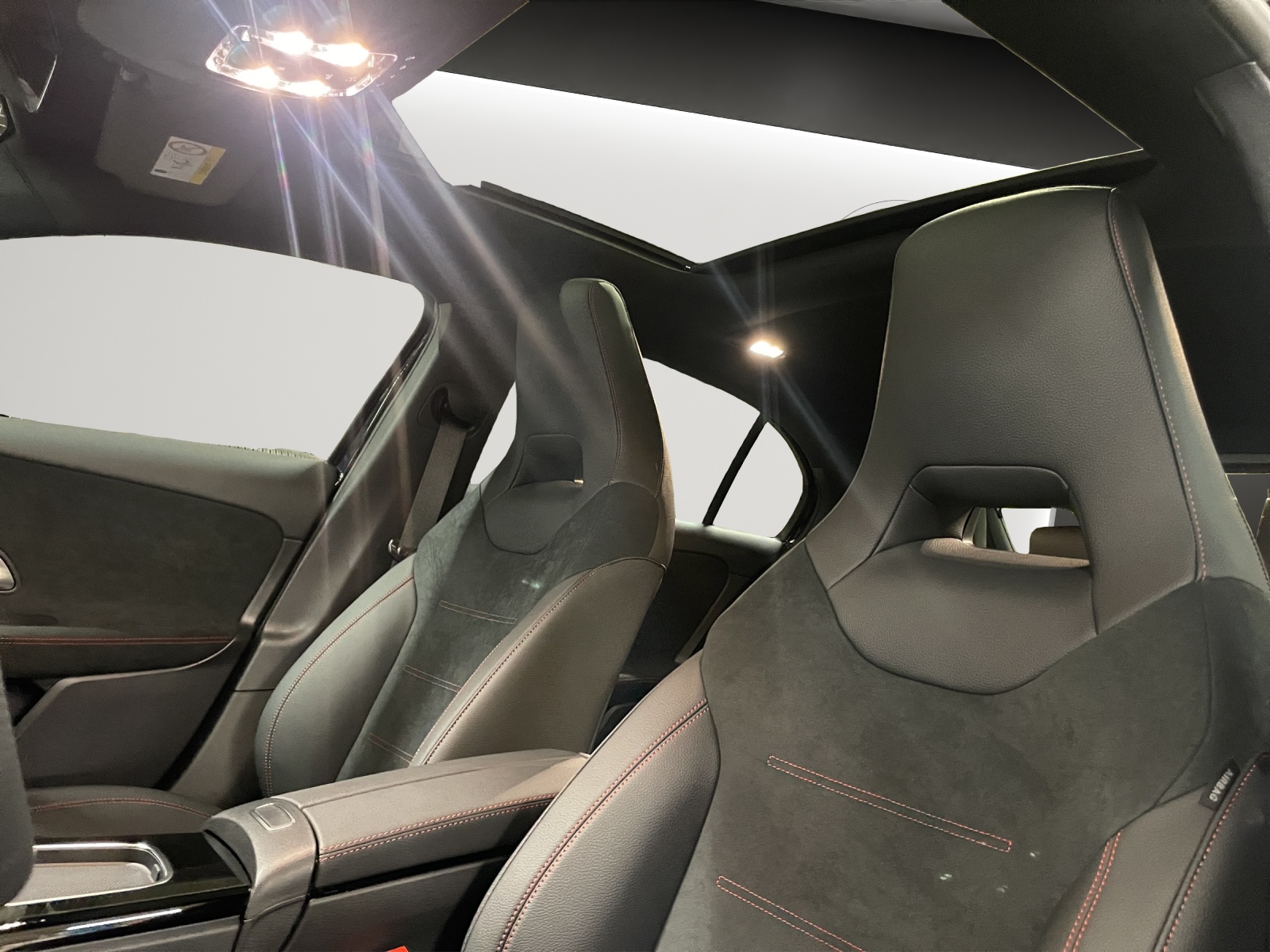 MERCEDES-BENZ A 250 4Matic 8G-DCT-image-9