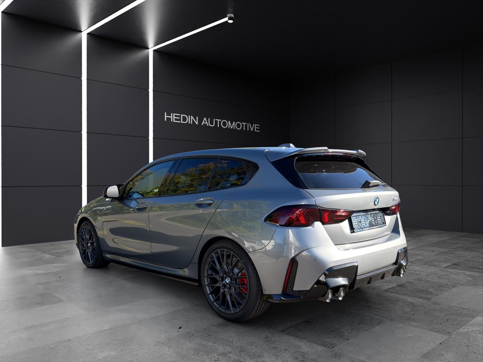 BMW 1er Reihe F70 M135i xDrive-showroom-element-2