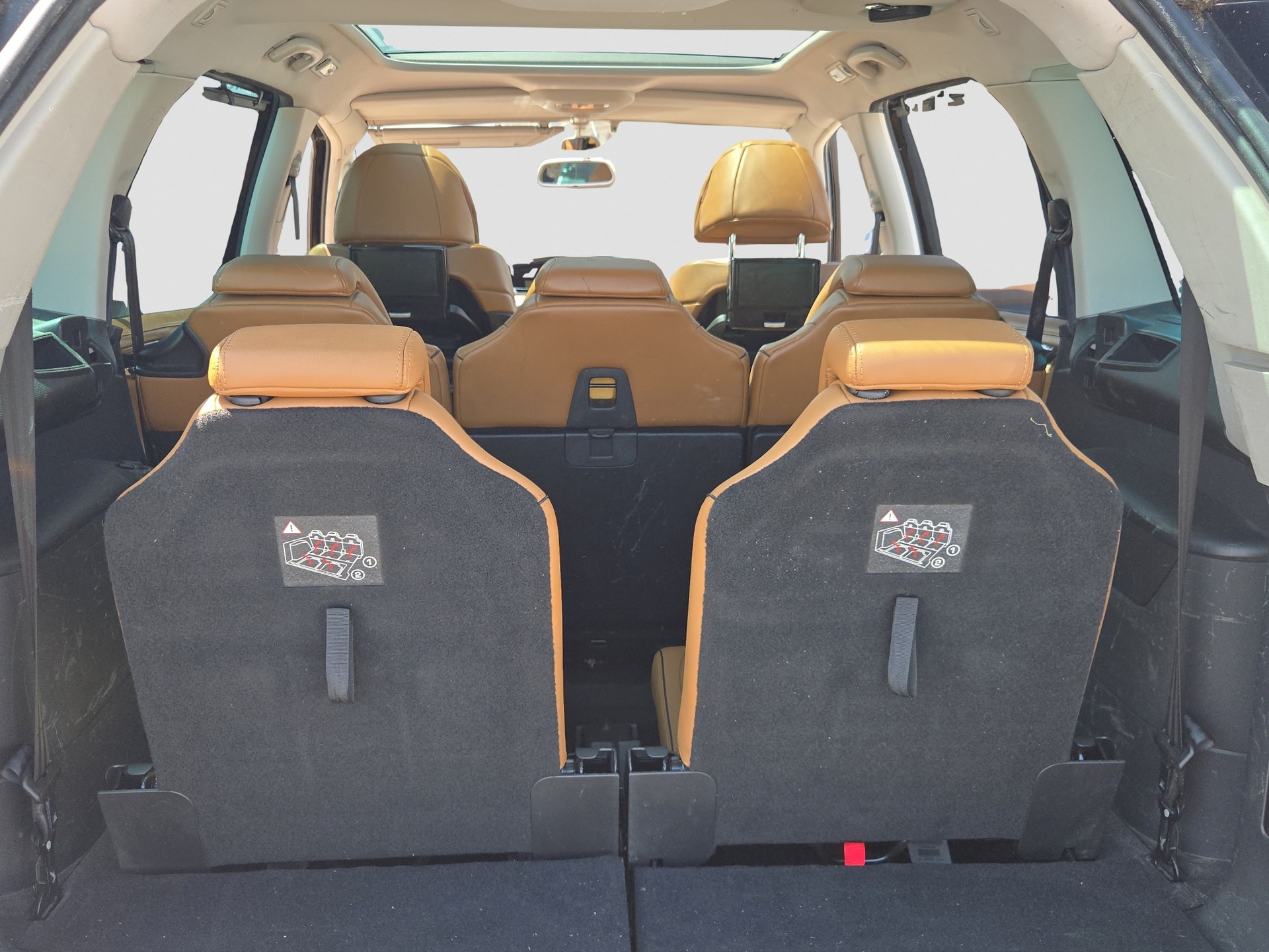 CITROEN Grand C4 Picasso 2.0 HDI Exclusive Automatic-image-17