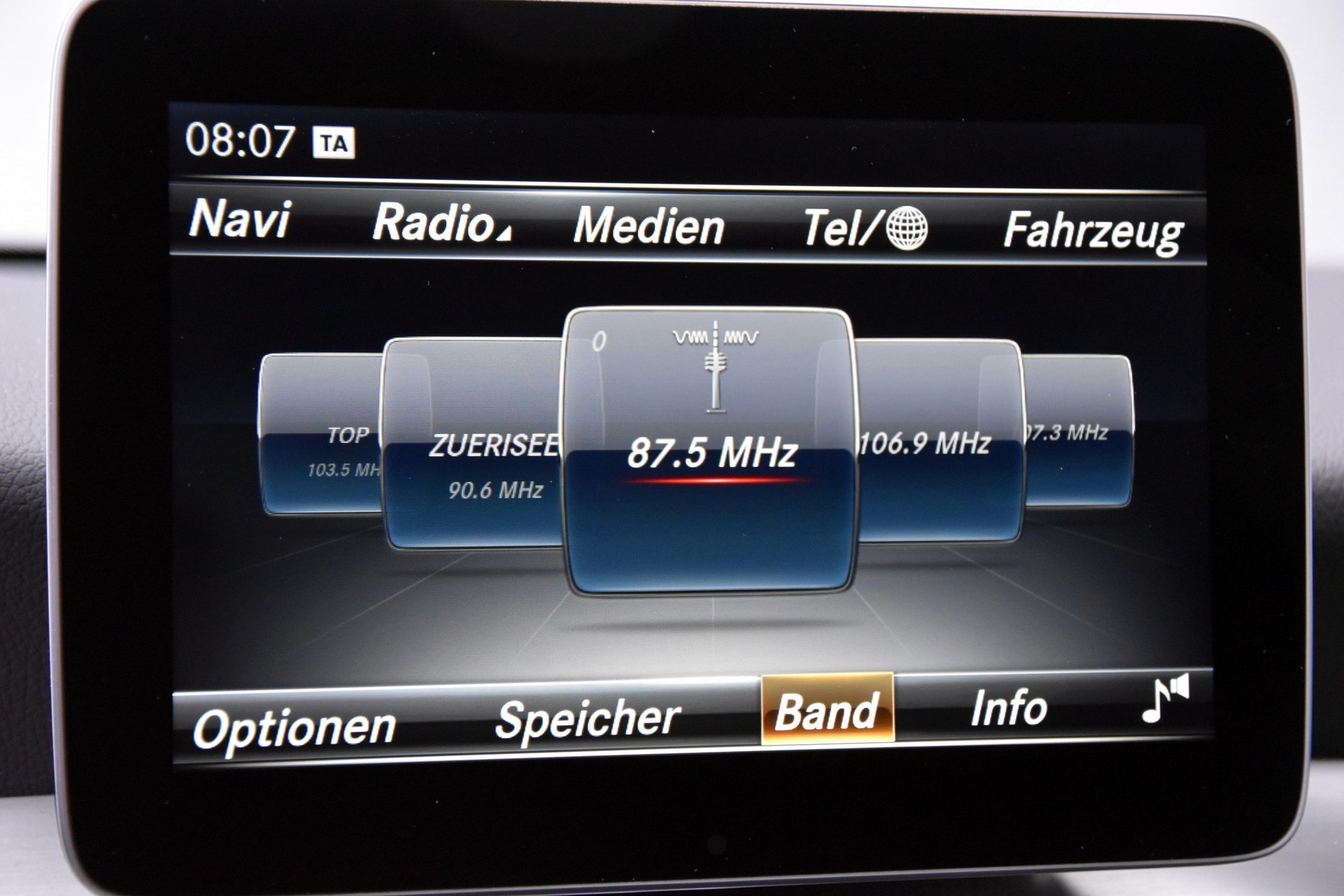 MERCEDES-BENZ CLA 220 Diesel, AMG Line-image-10