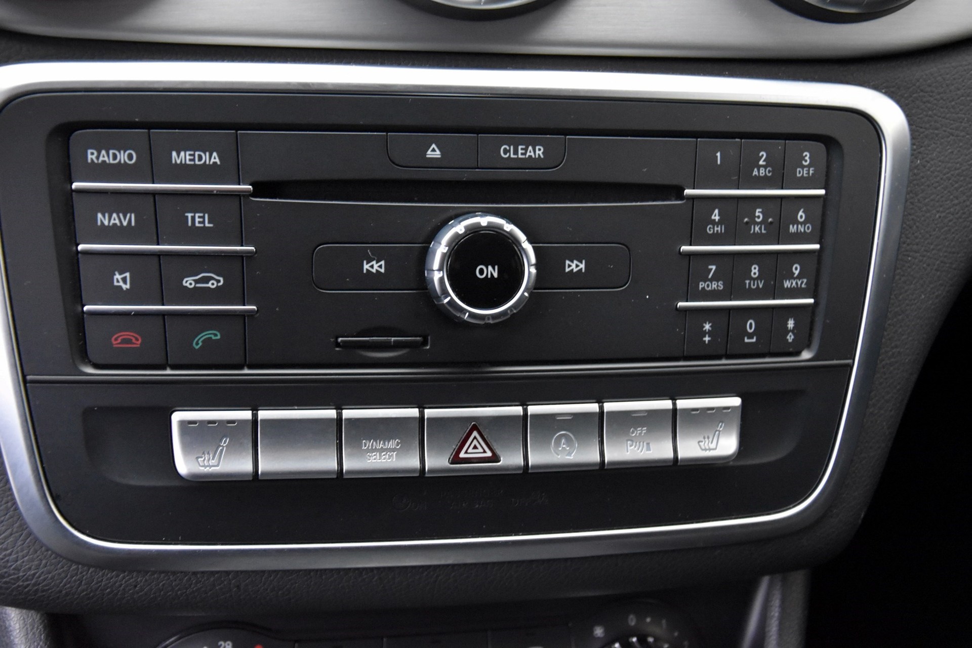 MERCEDES-BENZ CLA 220 Diesel, AMG Line-image-11