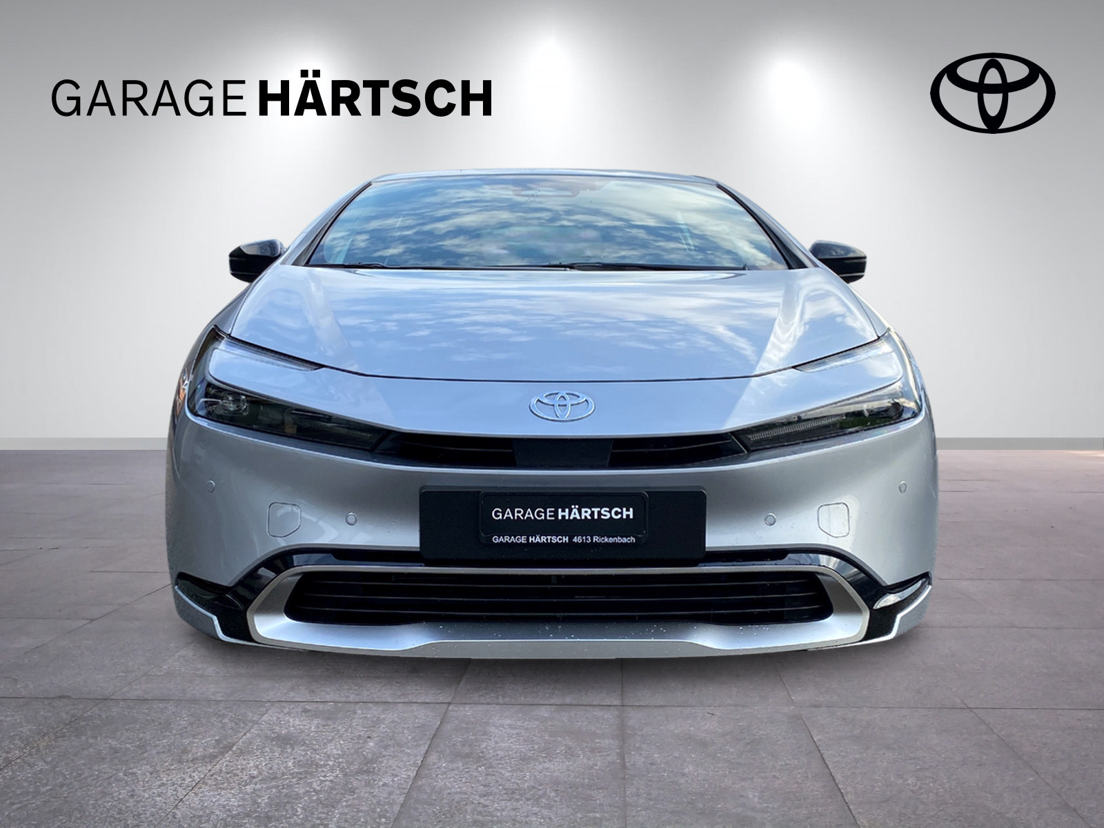 TOYOTA Prius 2.0 Plug-In-Hybrid Style-image-9