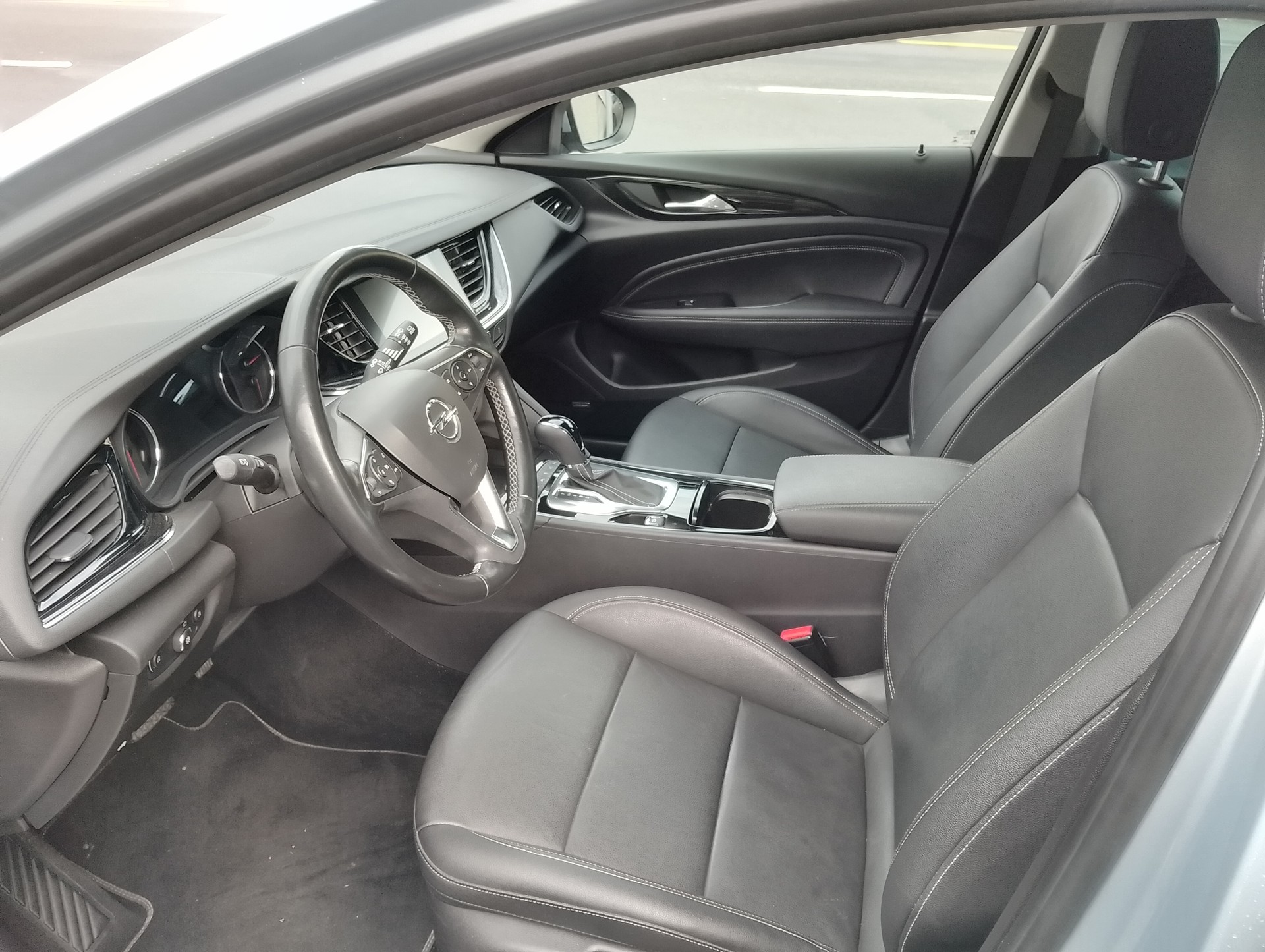OPEL Insignia 2.0 T Sports Tourer Excellence 4WD Automat.-image-12