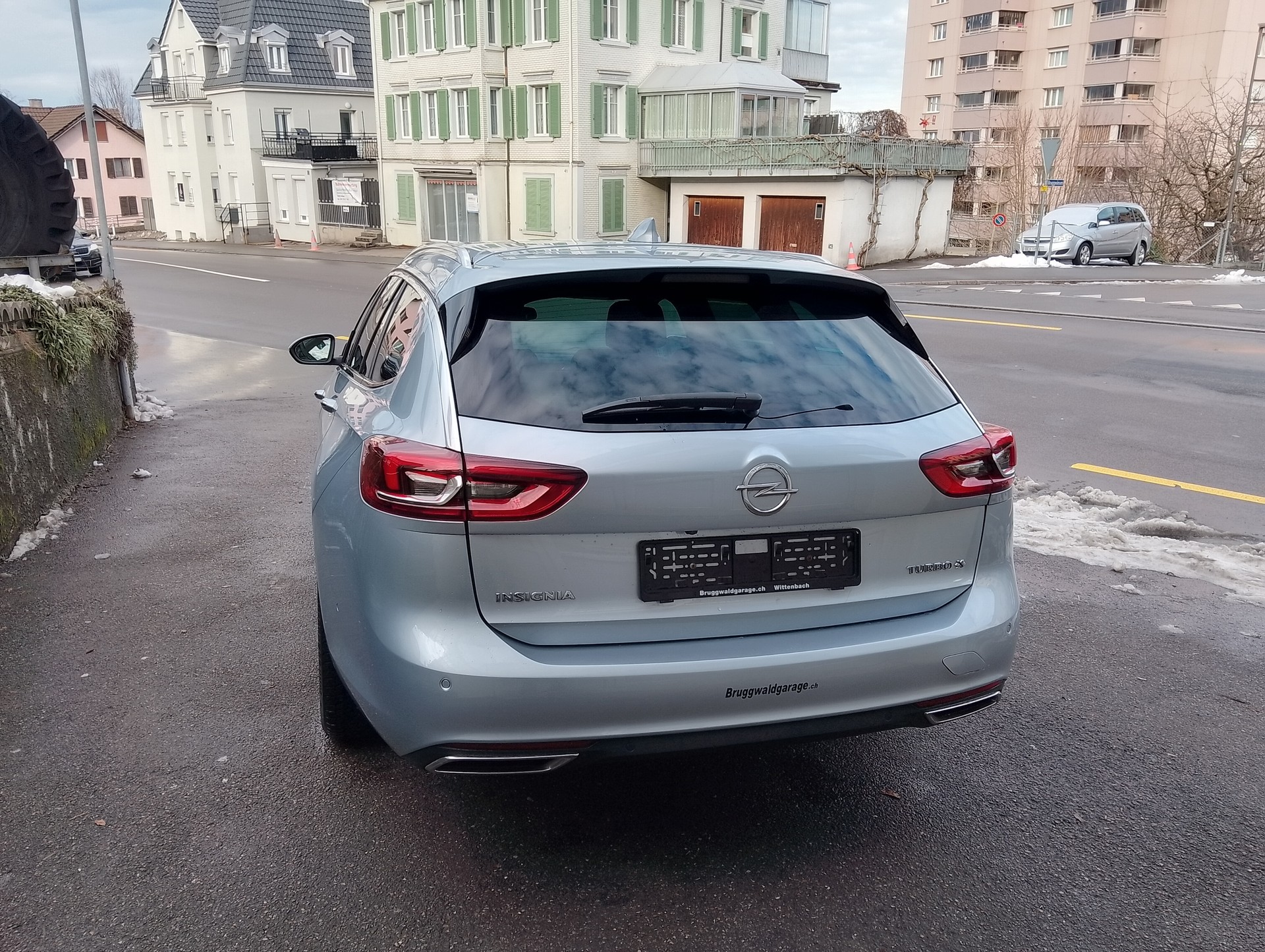 OPEL Insignia 2.0 T Sports Tourer Excellence 4WD Automat.-image-10