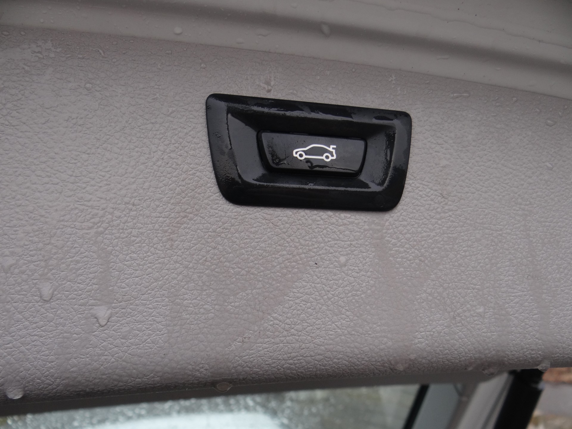 BMW 320d xDrive Touring Modern Line Steptronic-image-17
