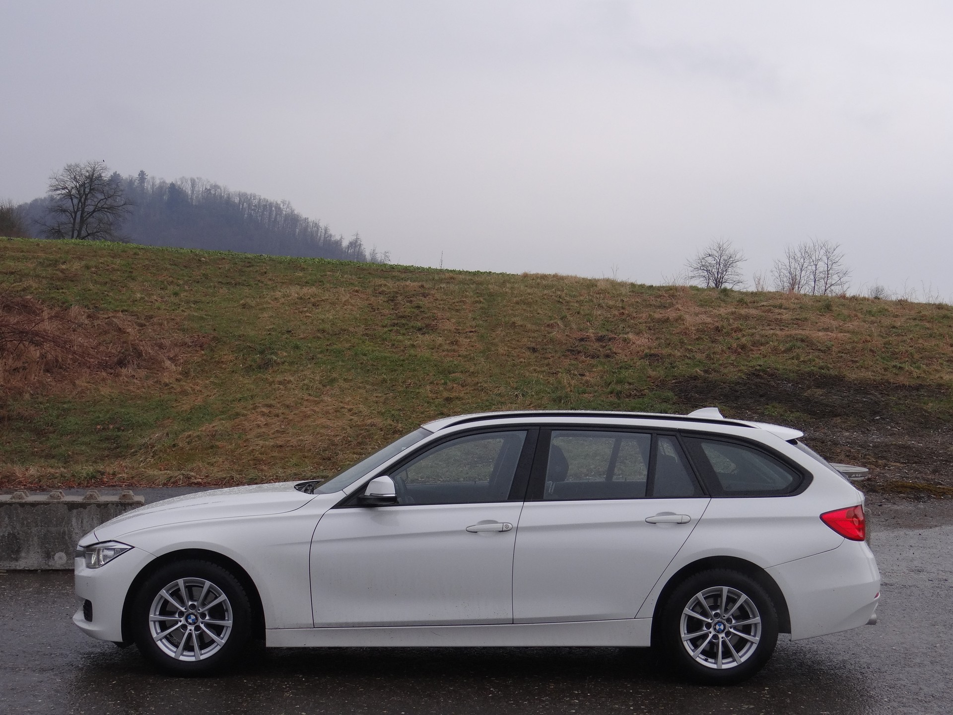 BMW 320d xDrive Touring Modern Line Steptronic