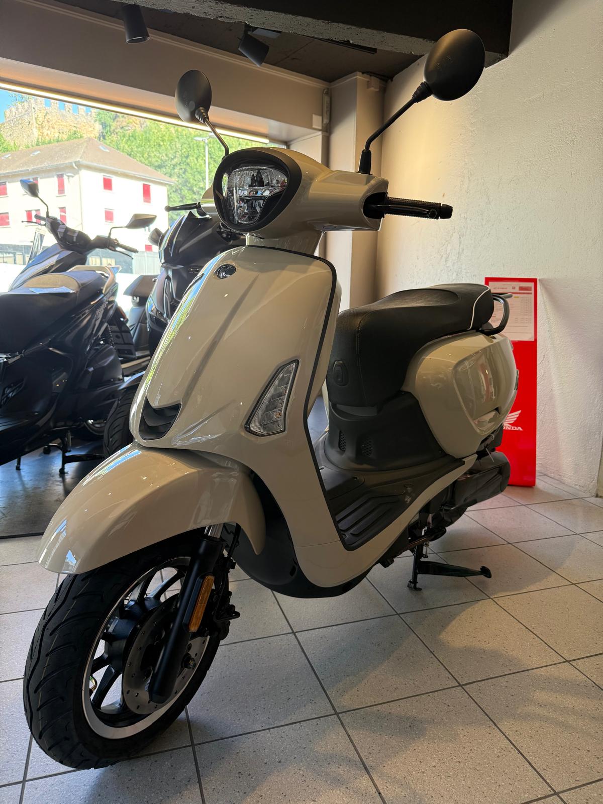 KYMCO Like 125i ABS Topcase & Noodoe-image-4