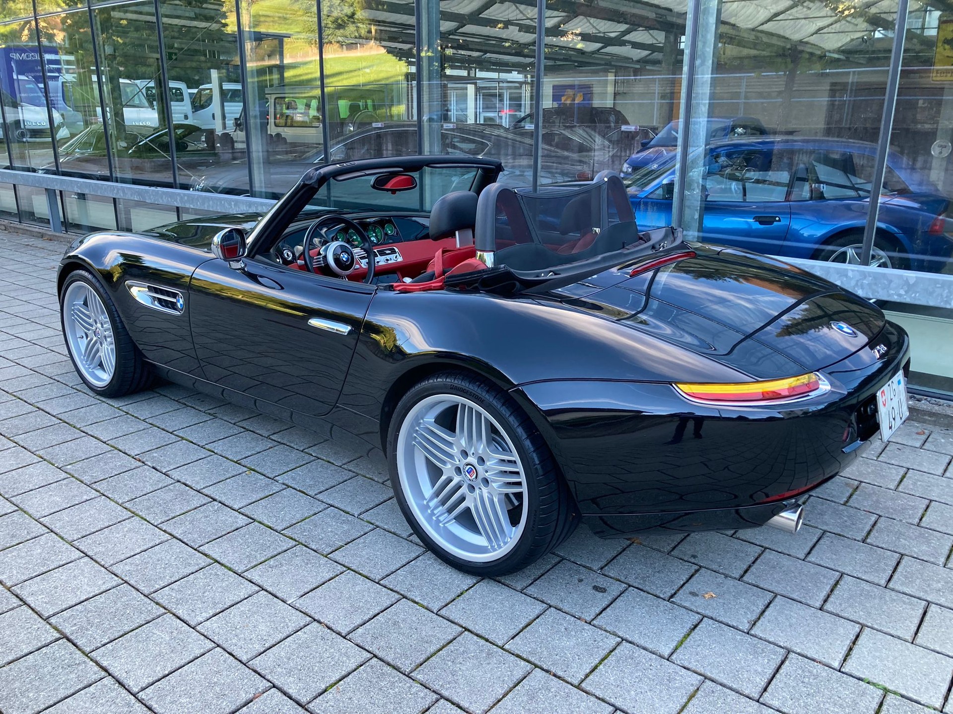 BMW Z8 Roadster-image-5