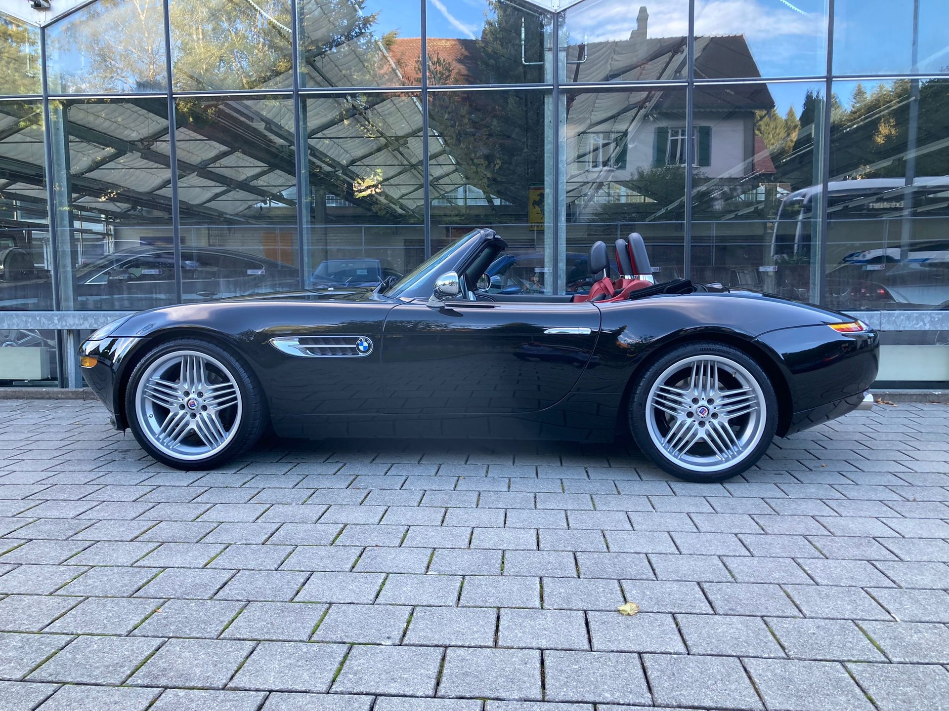 BMW Z8 Roadster-image-4