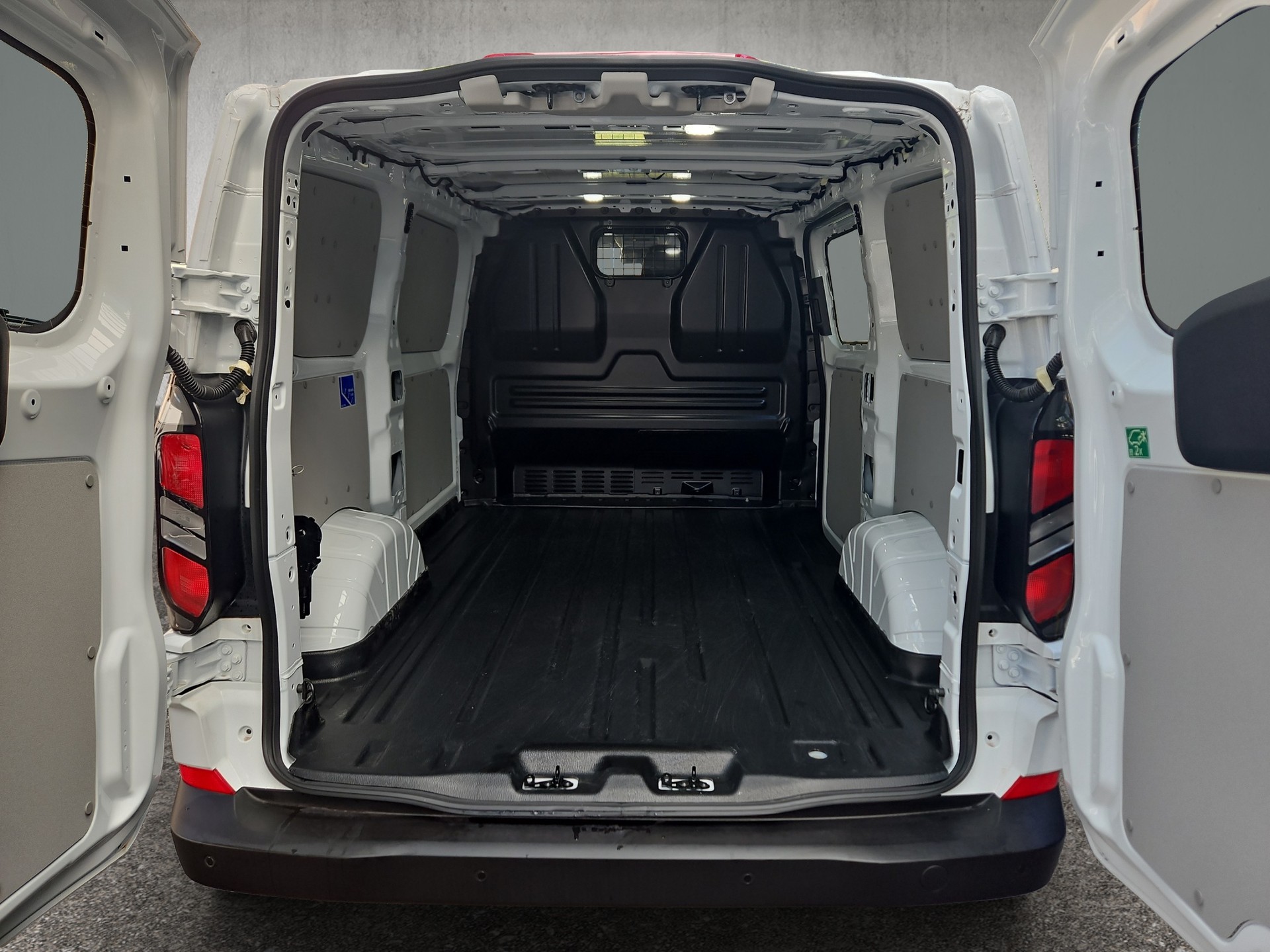 FORD Transit Custom 320 L1 Automat 4x4-image-20