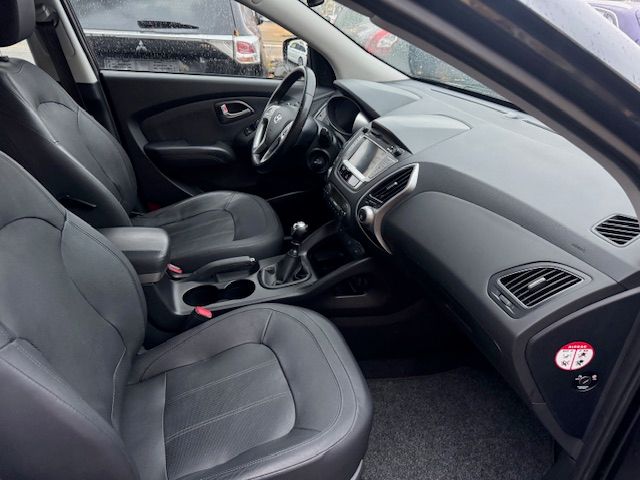 HYUNDAI iX 35 2.0 CRDi Style 4WD-image-8