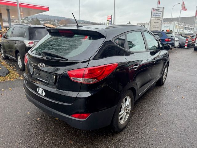 HYUNDAI iX 35 2.0 CRDi Style 4WD-showroom-element-3