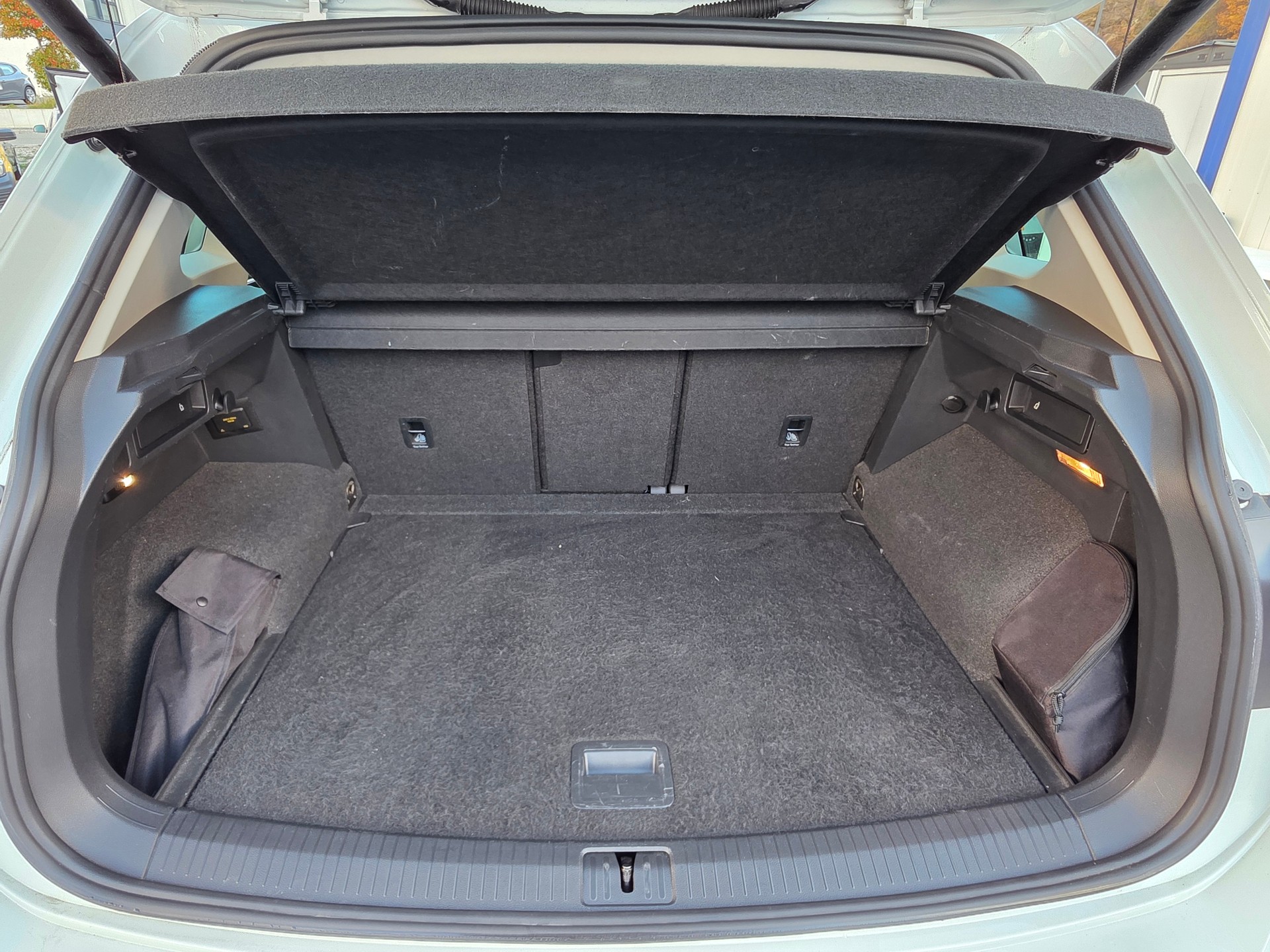 VW Tiguan 2.0TSI Elegance 4Motion DSG-image-13