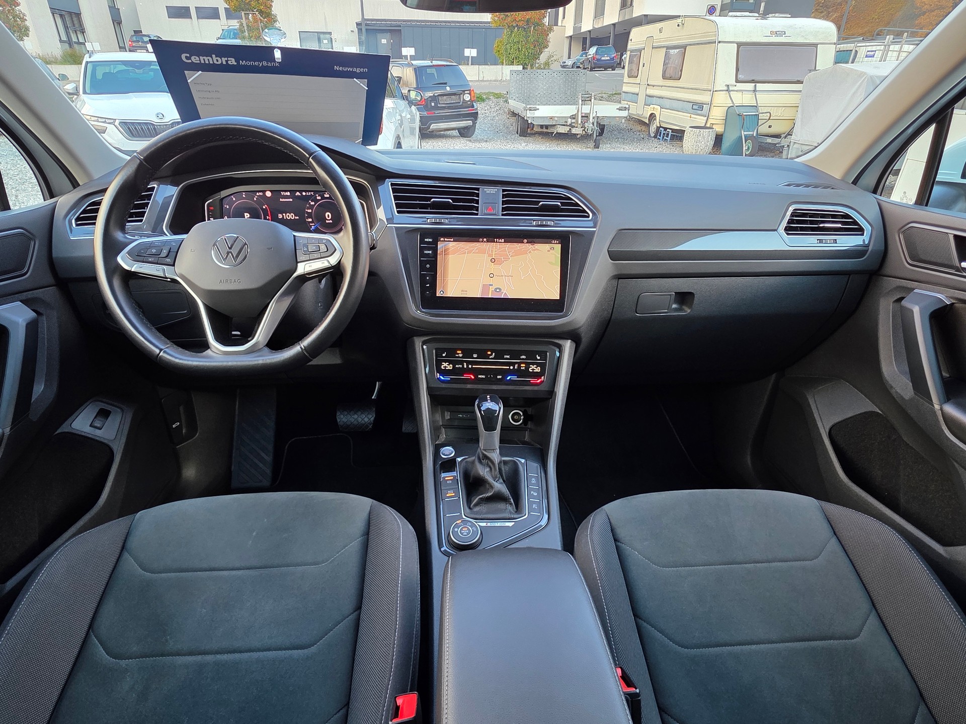 VW Tiguan 2.0TSI Elegance 4Motion DSG-image-6
