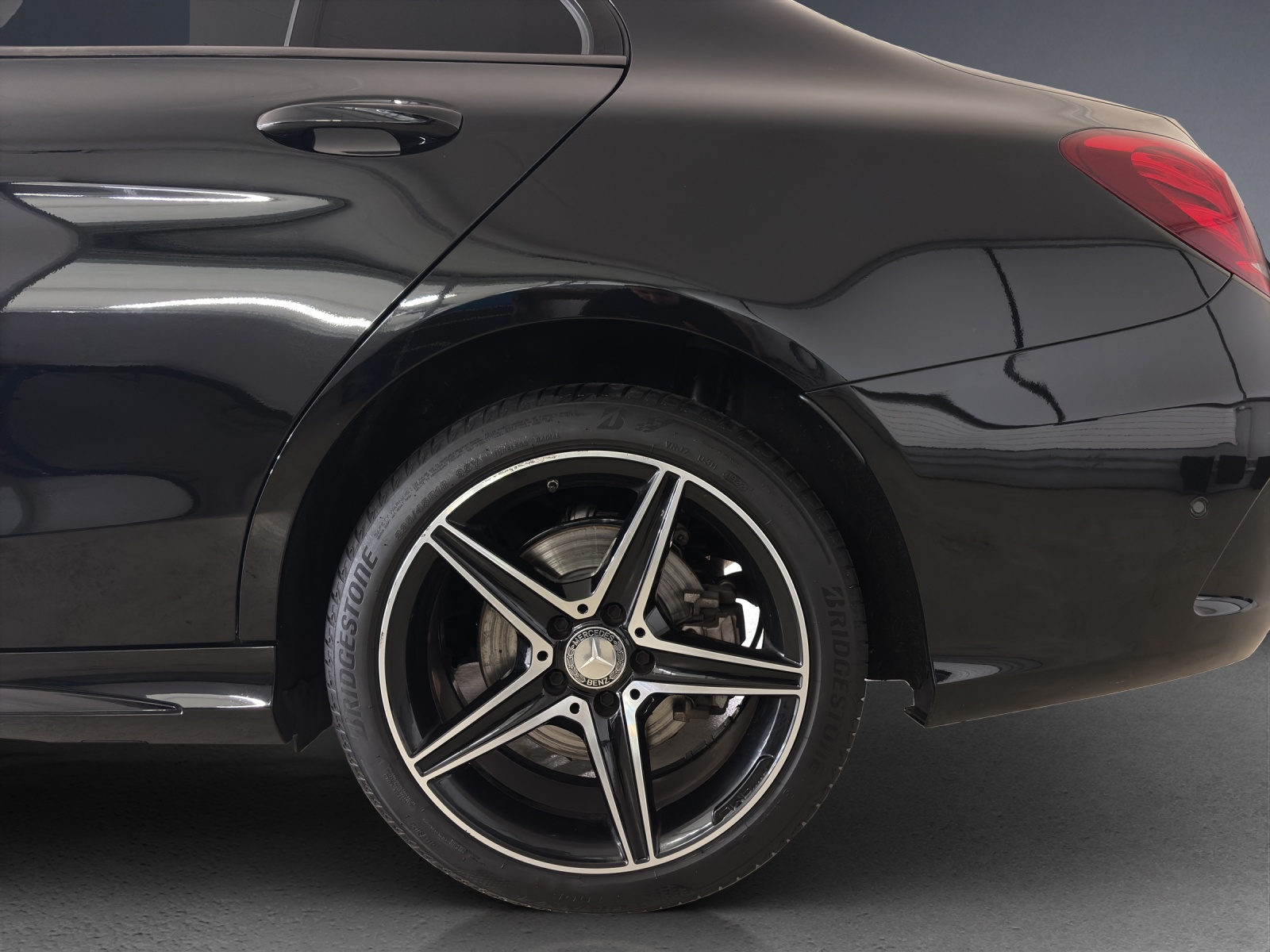 MERCEDES-BENZ C 400 AMG Line 4Matic-image-5