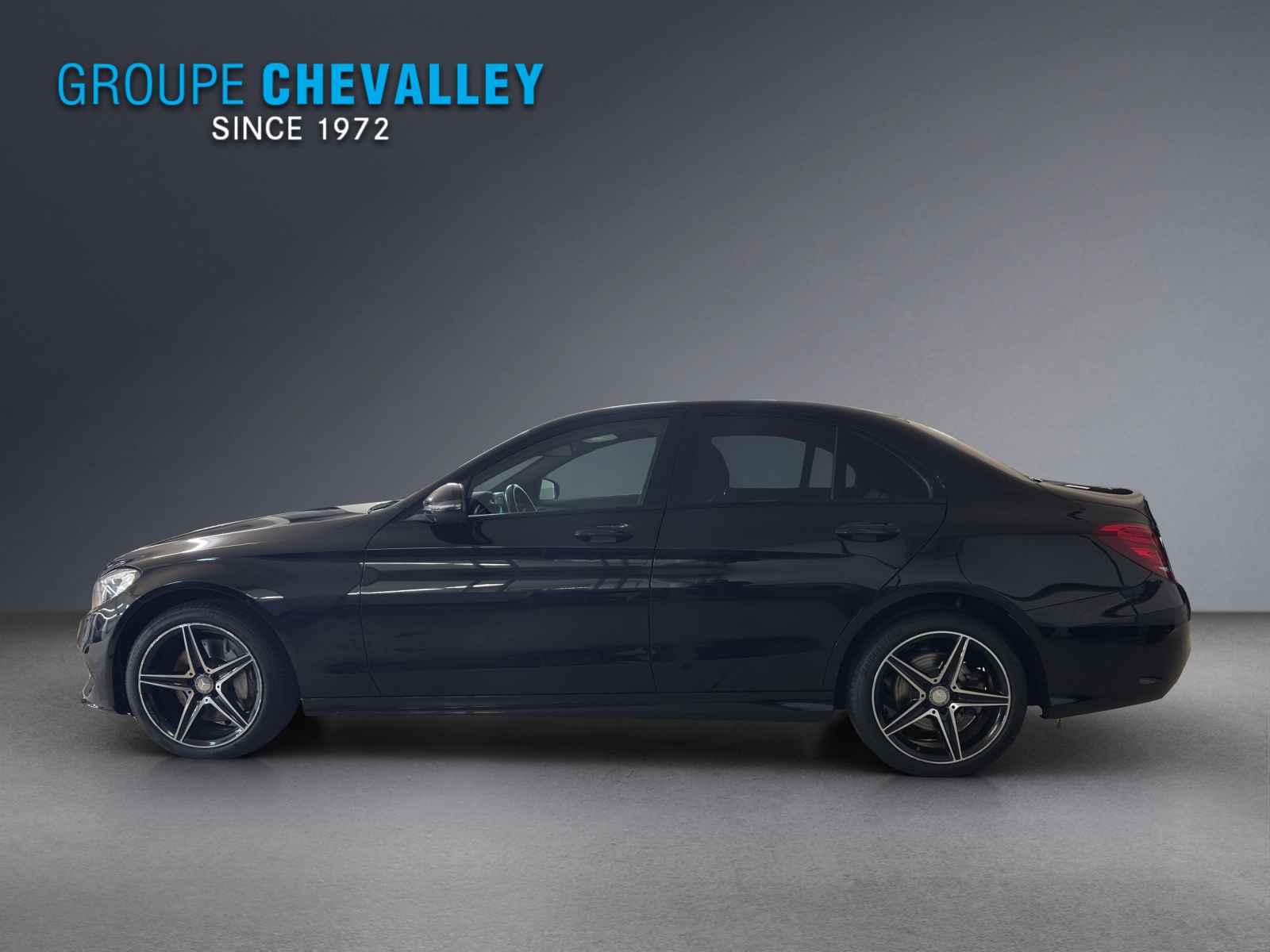 MERCEDES-BENZ C 400 AMG Line 4Matic-showroom-element-2