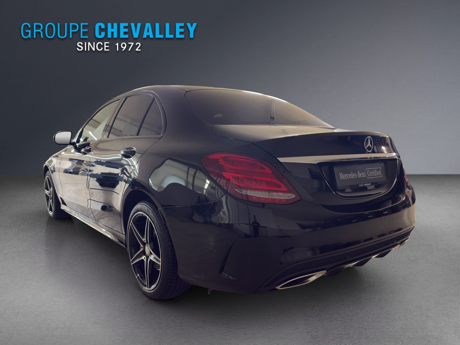 MERCEDES-BENZ C 400 AMG Line 4Matic-showroom-element-3