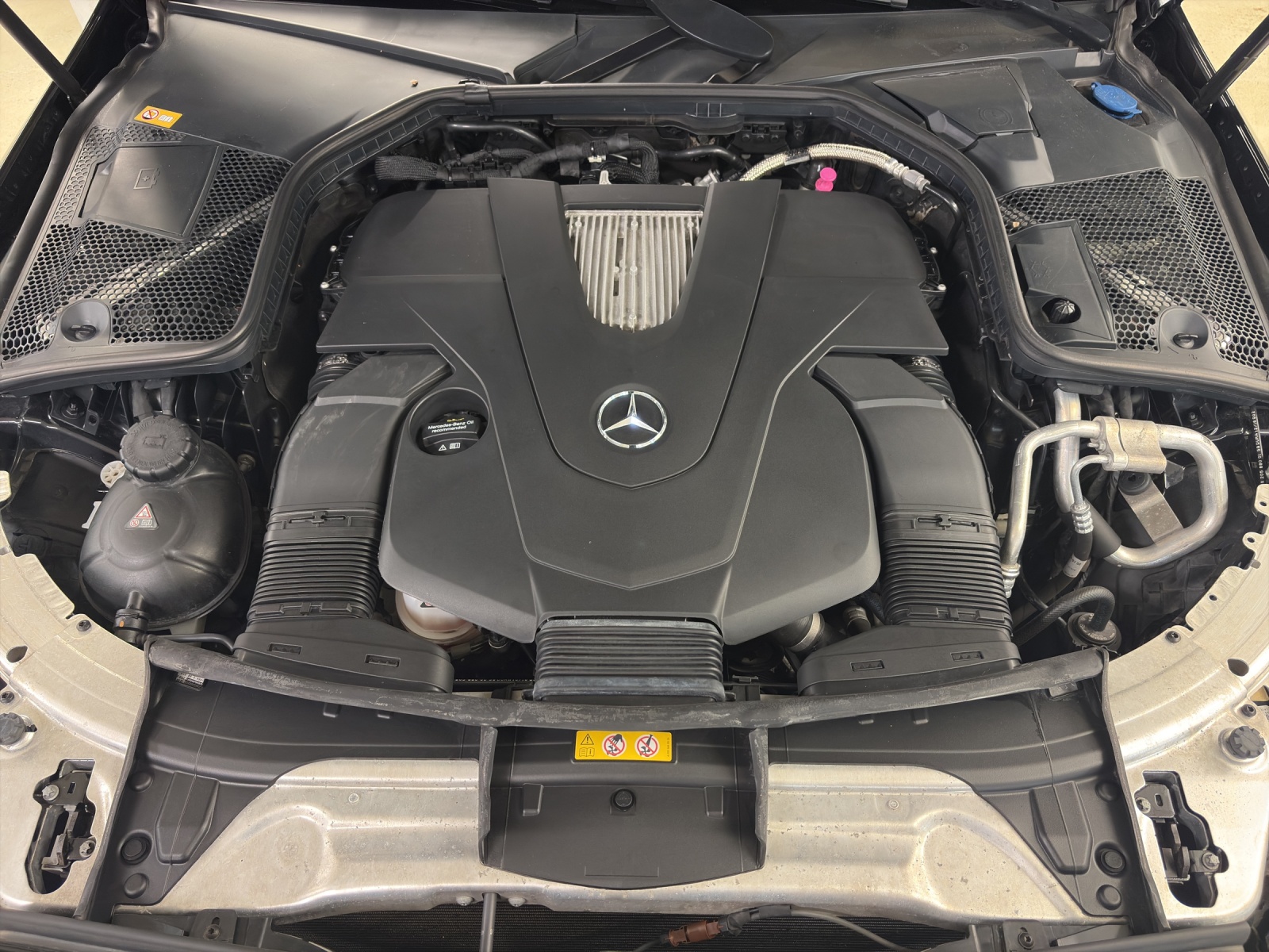 MERCEDES-BENZ C 400 AMG Line 4Matic-image-19