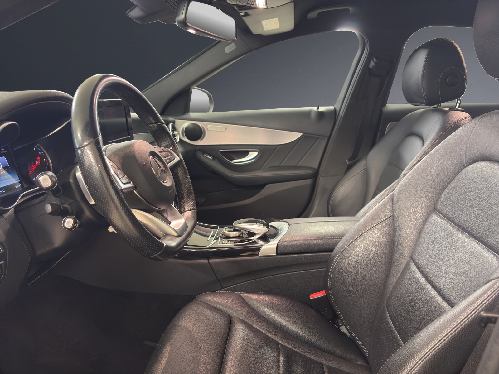 MERCEDES-BENZ C 400 AMG Line 4Matic-image-6
