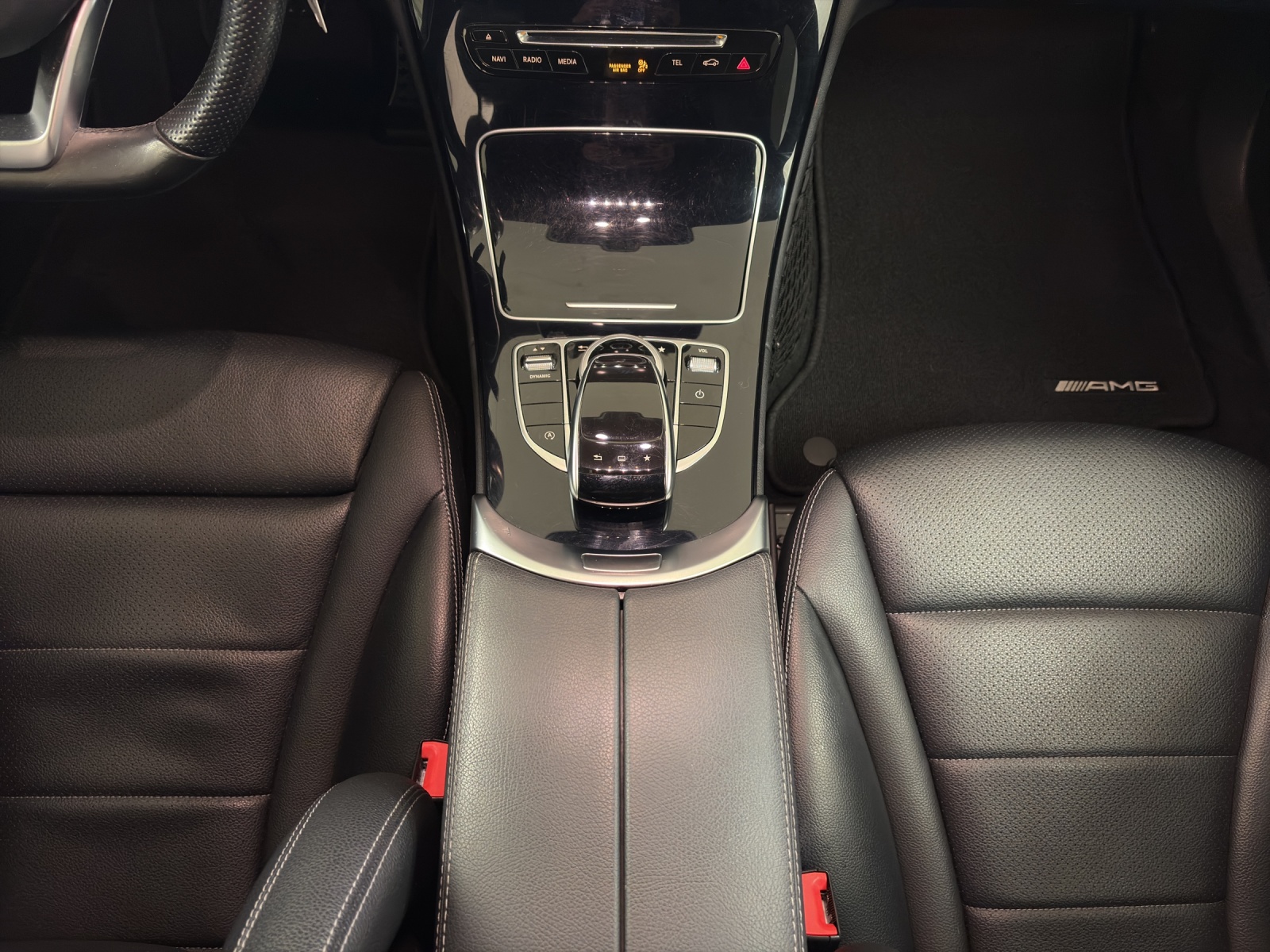 MERCEDES-BENZ C 400 AMG Line 4Matic-image-16