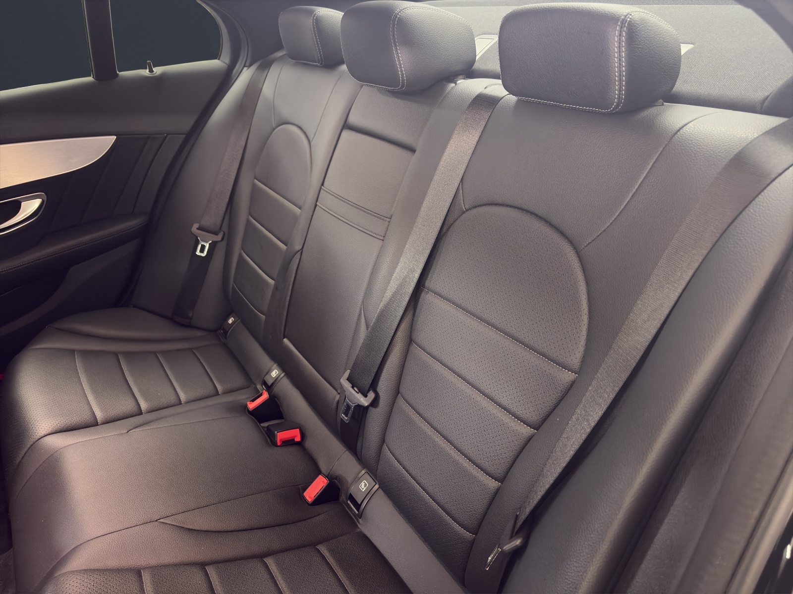 MERCEDES-BENZ C 400 AMG Line 4Matic-image-17