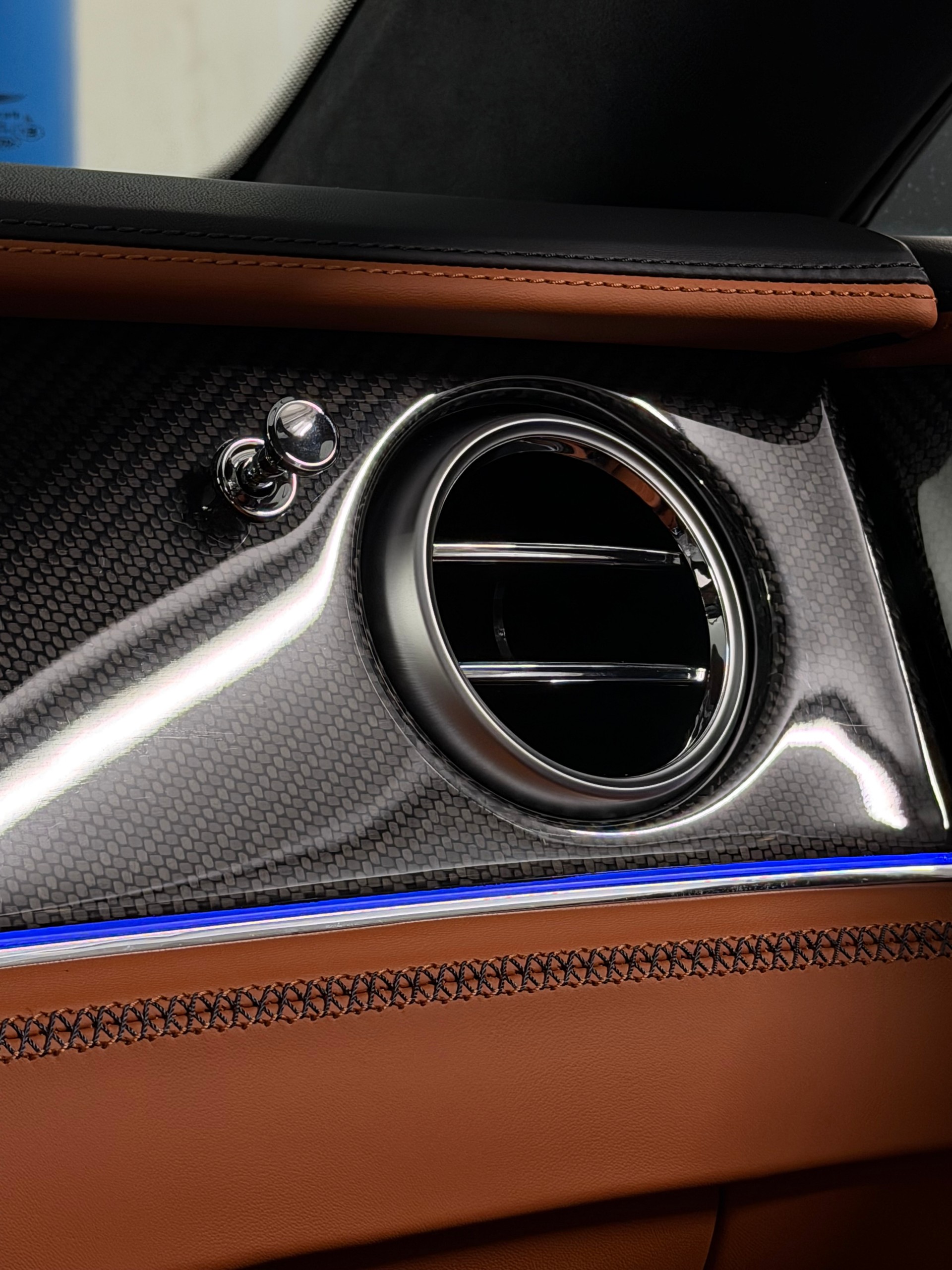 BENTLEY Continental GT 4.0 V8 PHEV Brodgar-image-17