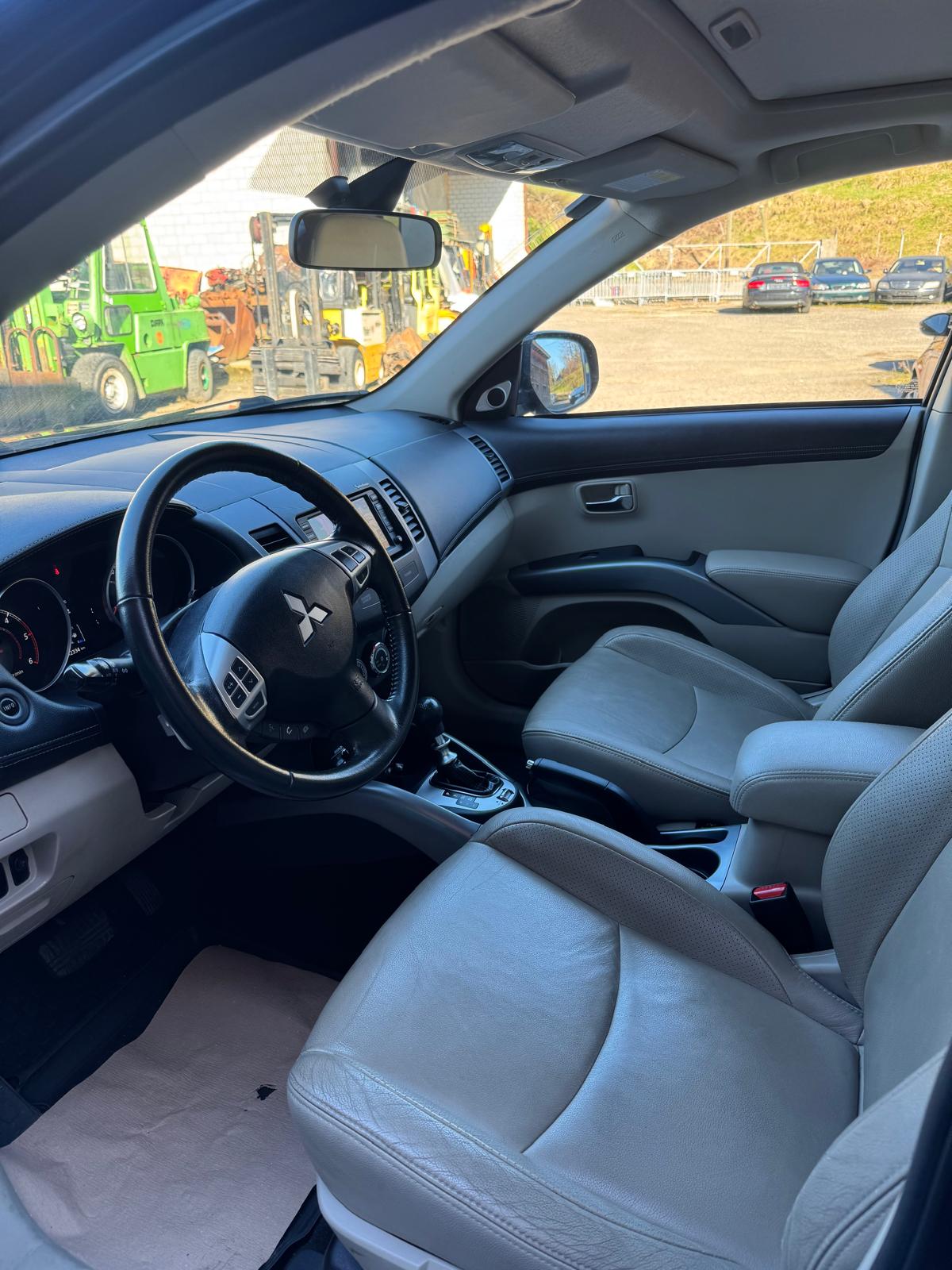 MITSUBISHI **Frisch ab MFK**-image-8