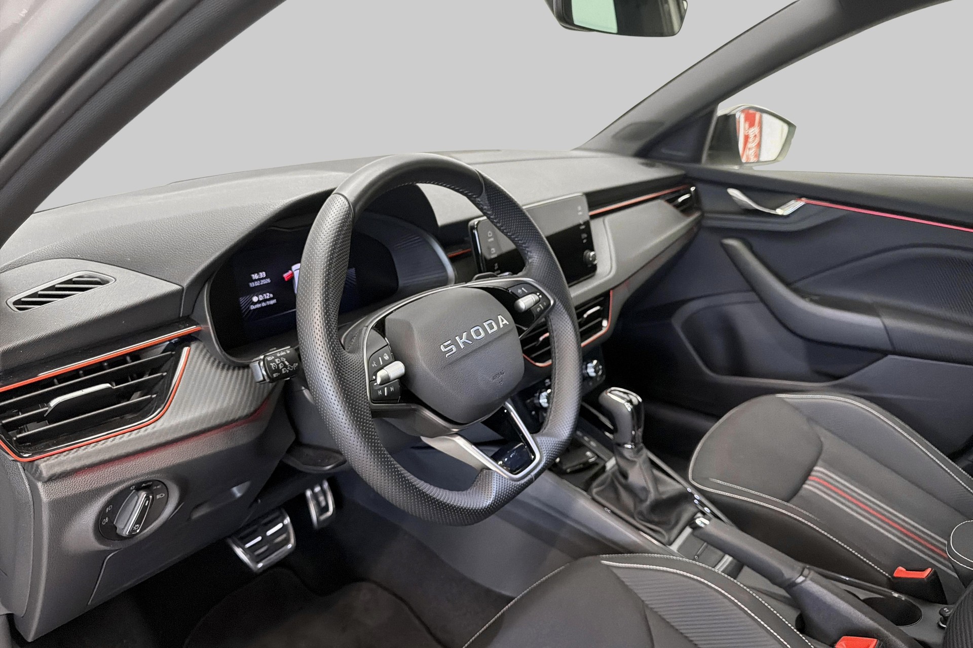 SKODA Scala 1.0 TSI Monte Carlo DSG-image-8