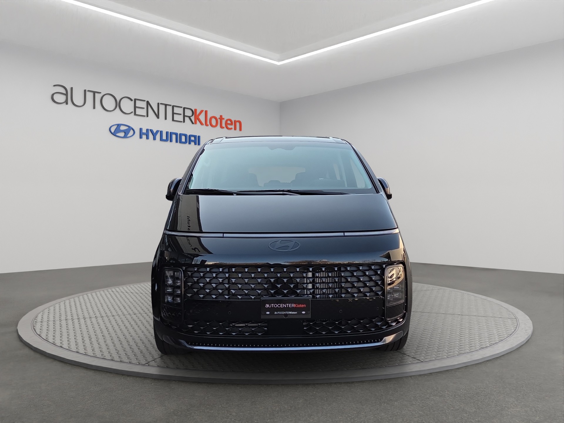 HYUNDAI Staria Premium 1.6 GDi HEV Amplia-showroom-element-1