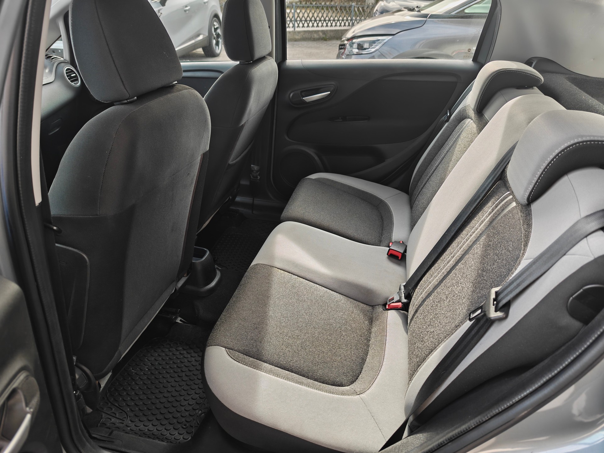 FIAT Punto 1.4 Easy-image-6