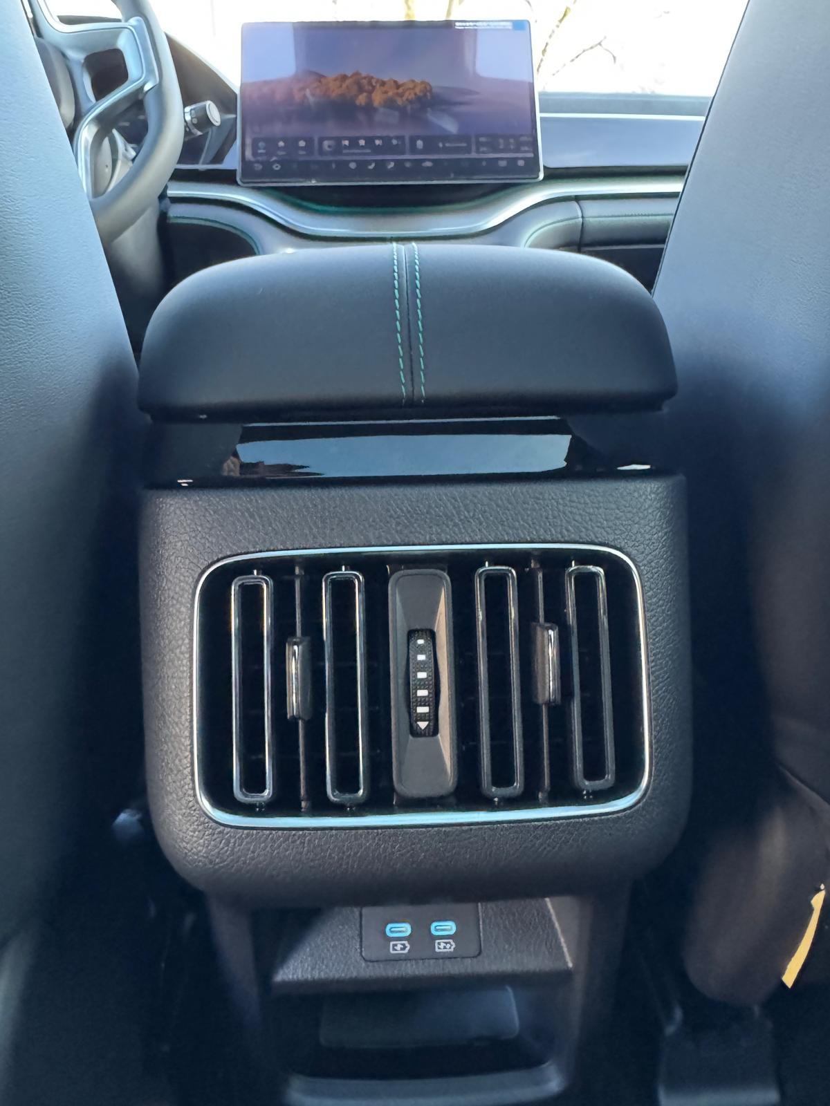 BYD Seal U DM-i Design AWD-image-14