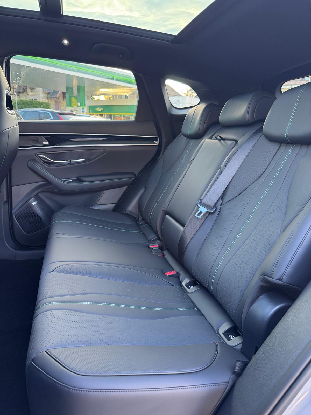 BYD Seal U DM-i Design AWD-image-13