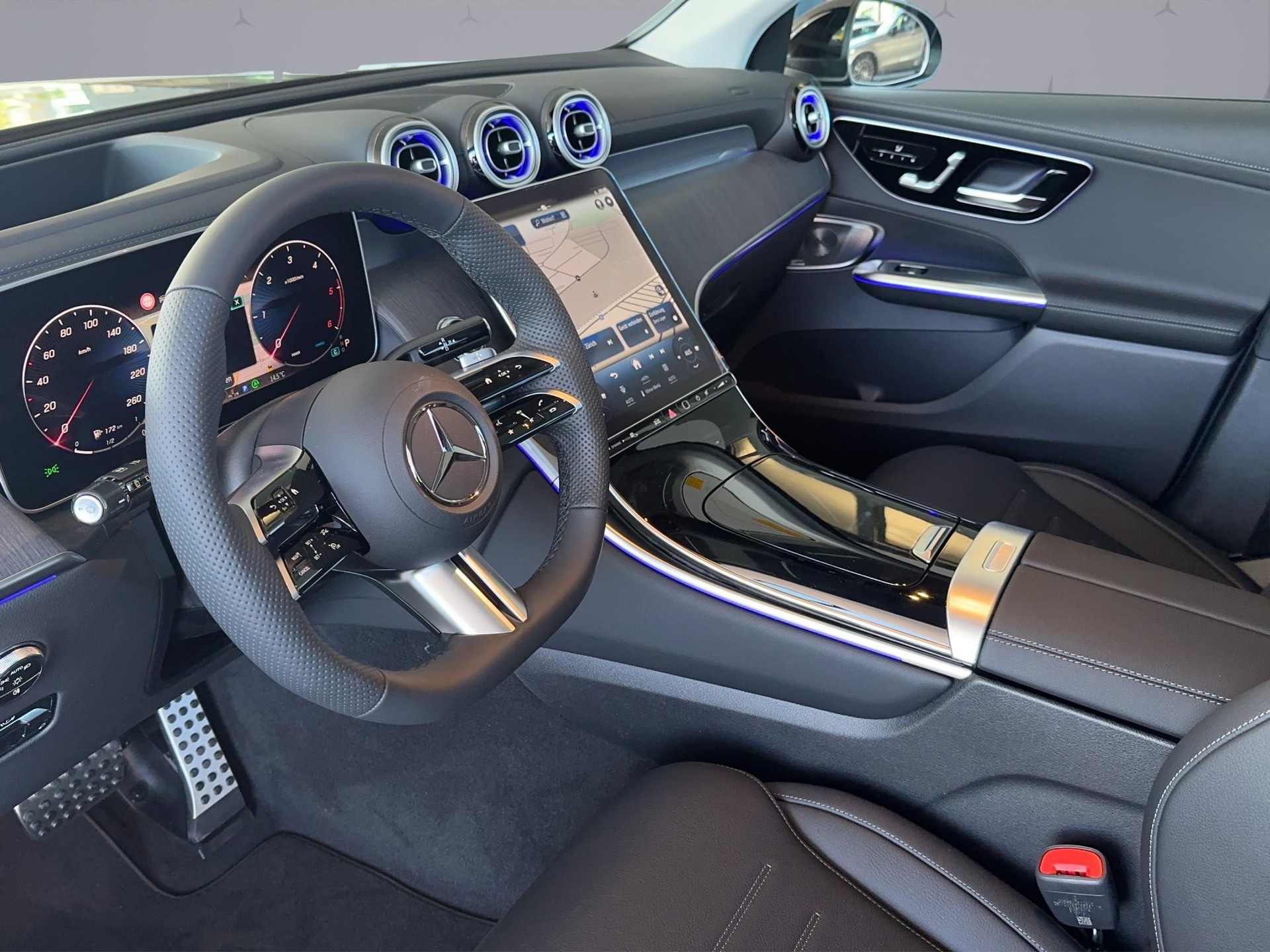 MERCEDES-BENZ GLC 300 d AMG Line 4matic-image-6