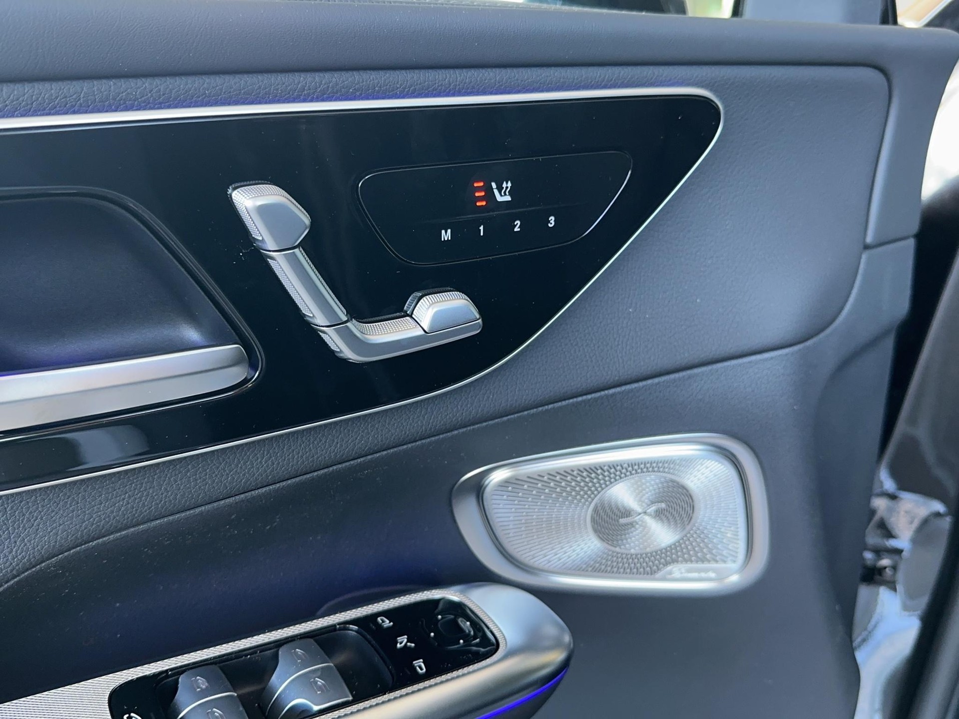 MERCEDES-BENZ GLC 300 d AMG Line 4matic-image-12