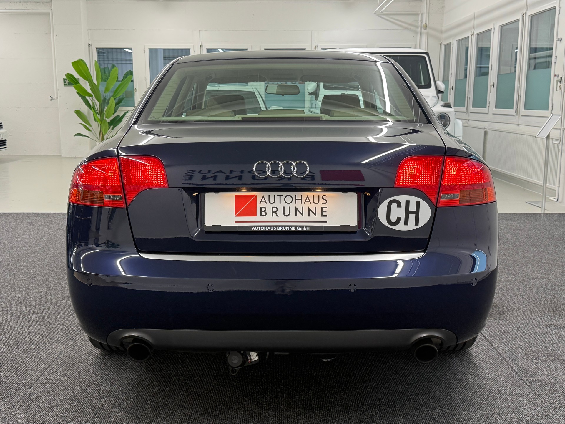 AUDI A4 Limousine 3.2 FSI QUATTRO + AHK-image-5