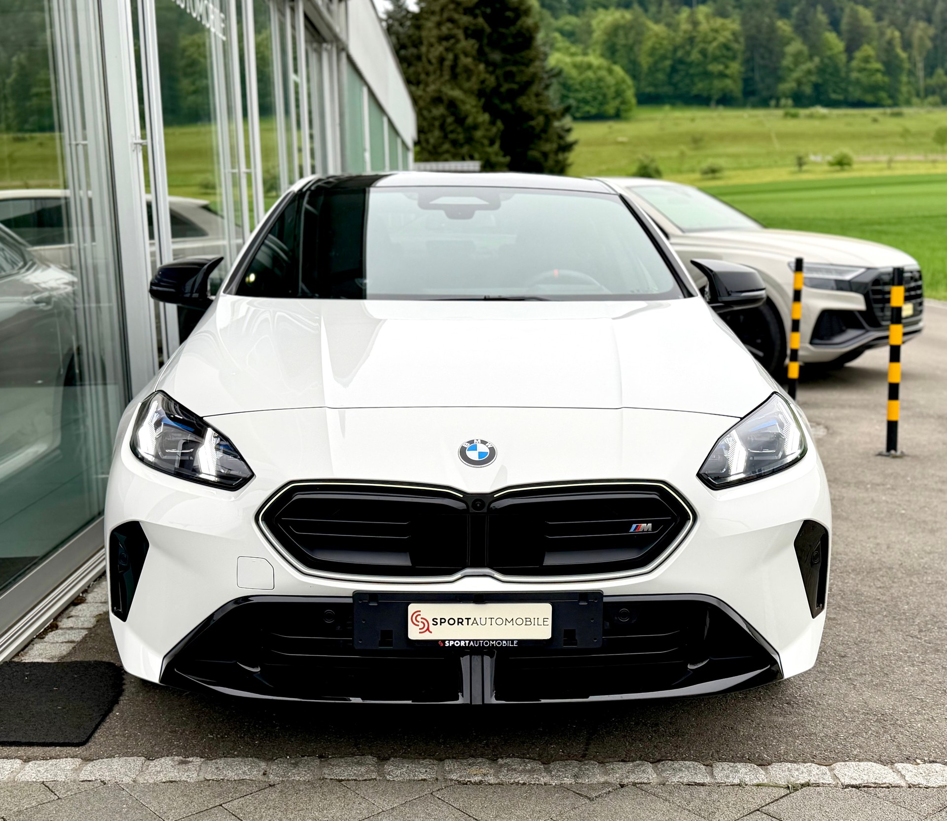 BMW M235 xDrive Gran Coupé M Sport Pro-showroom-element-3