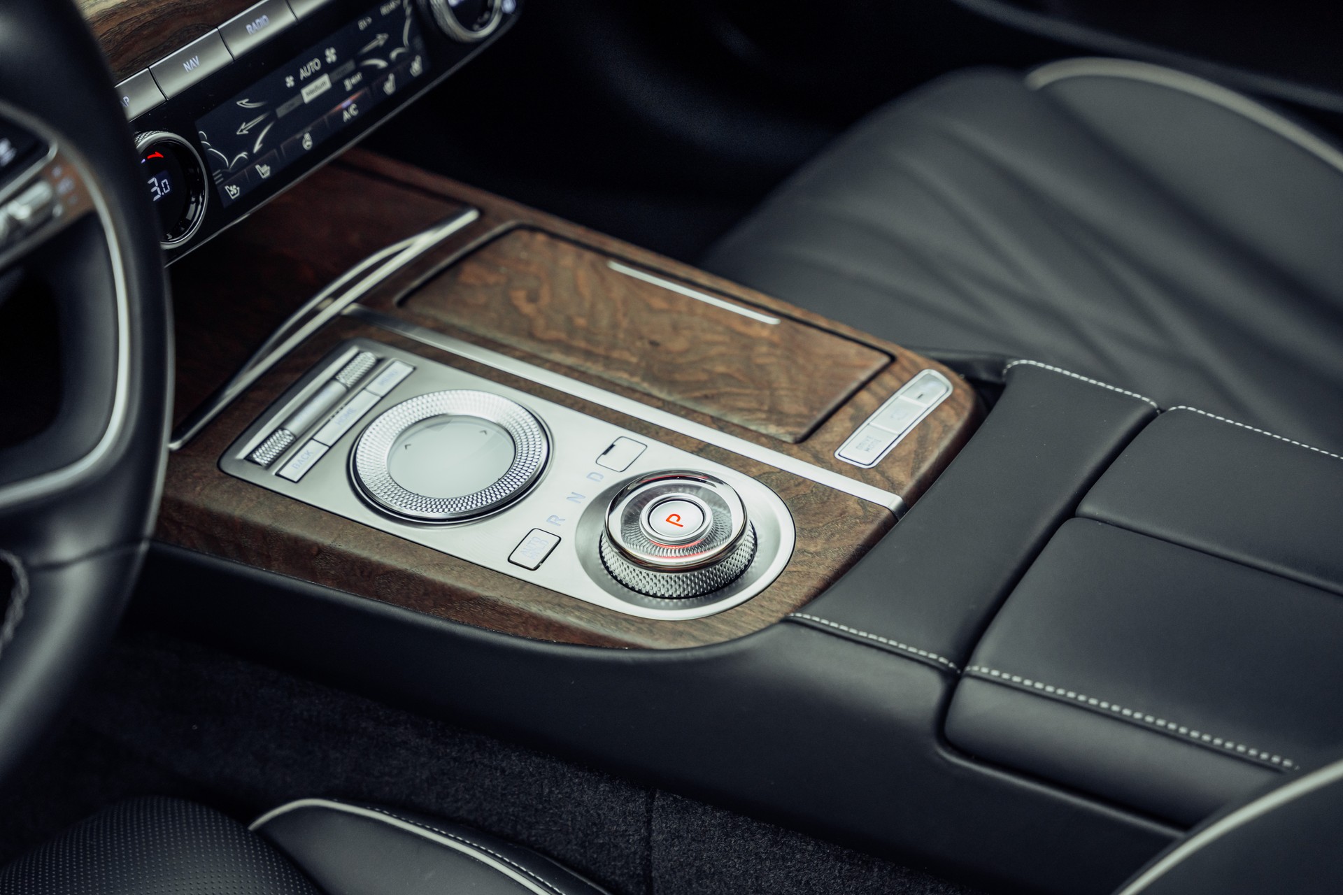 GENESIS G80 Electrificed Luxury 87,2kWh AWD-image-16